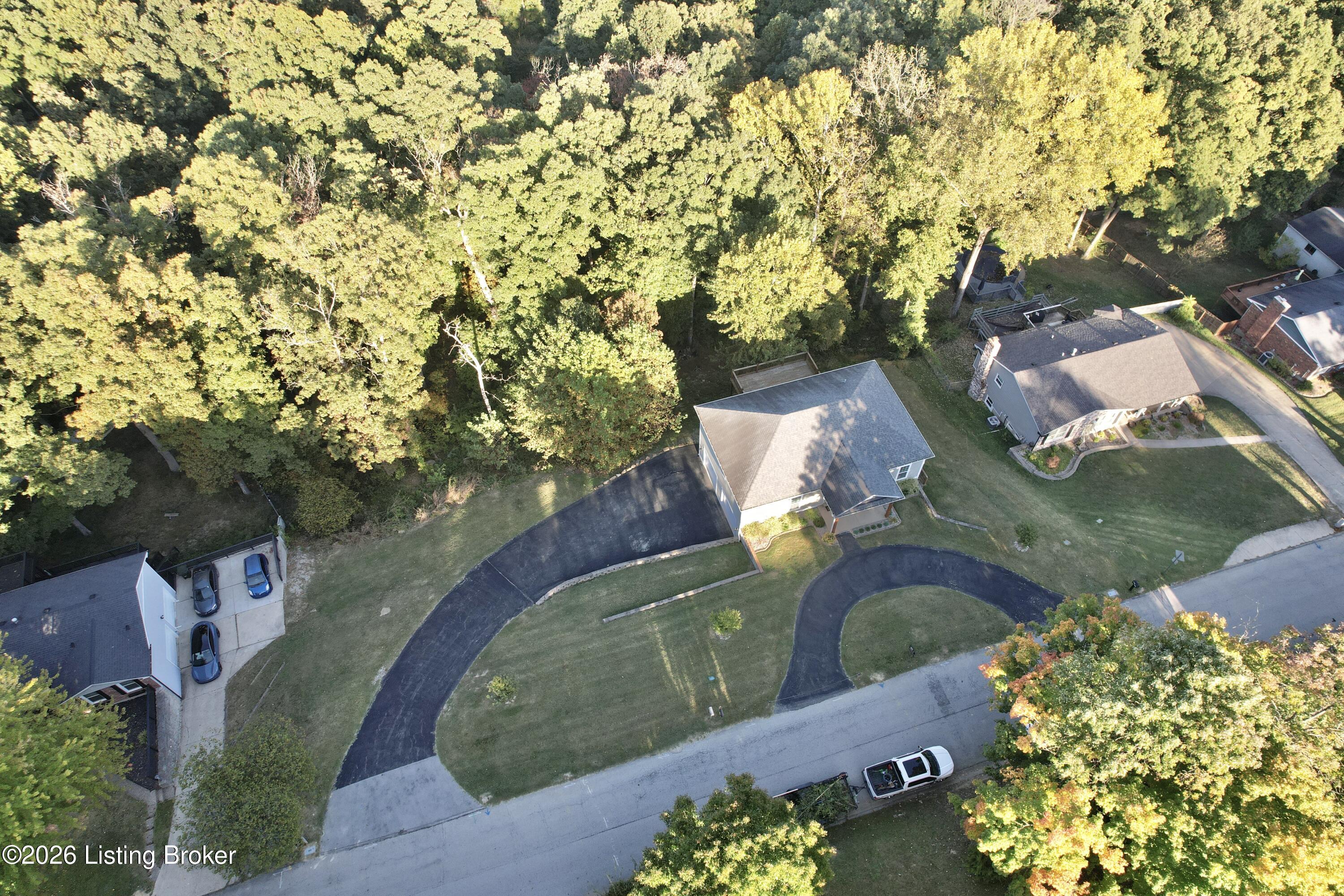 2718 Windsor Forest Dr Property Photo 7