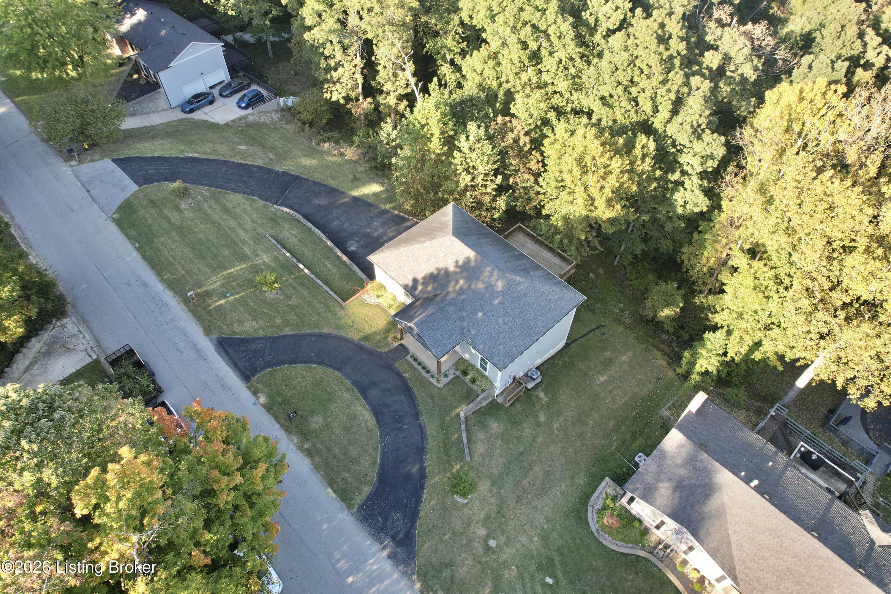 2718 Windsor Forest Dr Property Photo 10