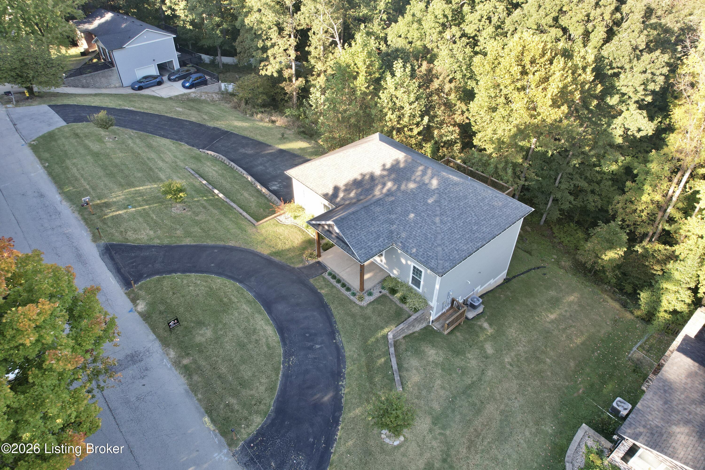 2718 Windsor Forest Dr Property Photo 12