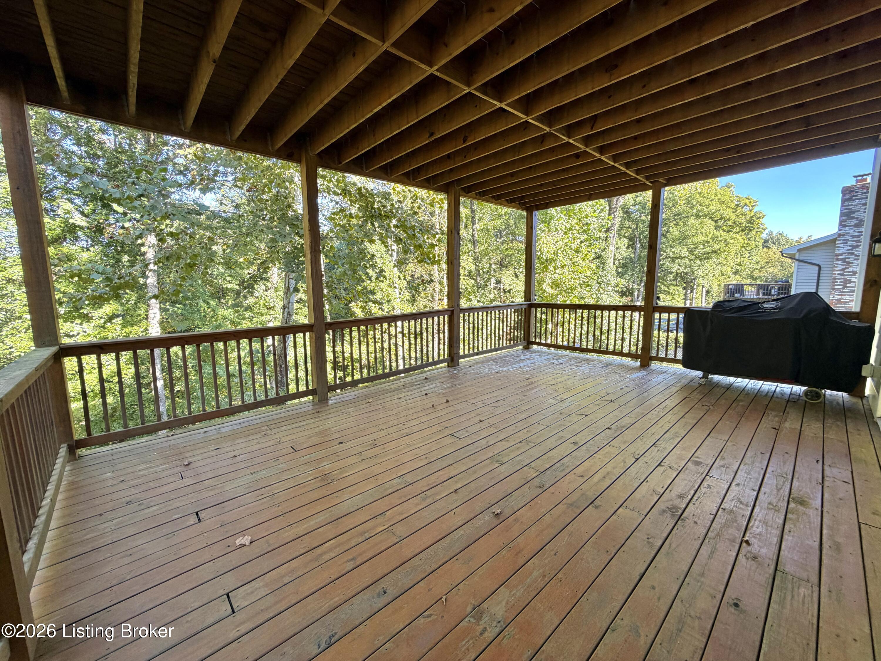 2718 Windsor Forest Dr Property Photo 18