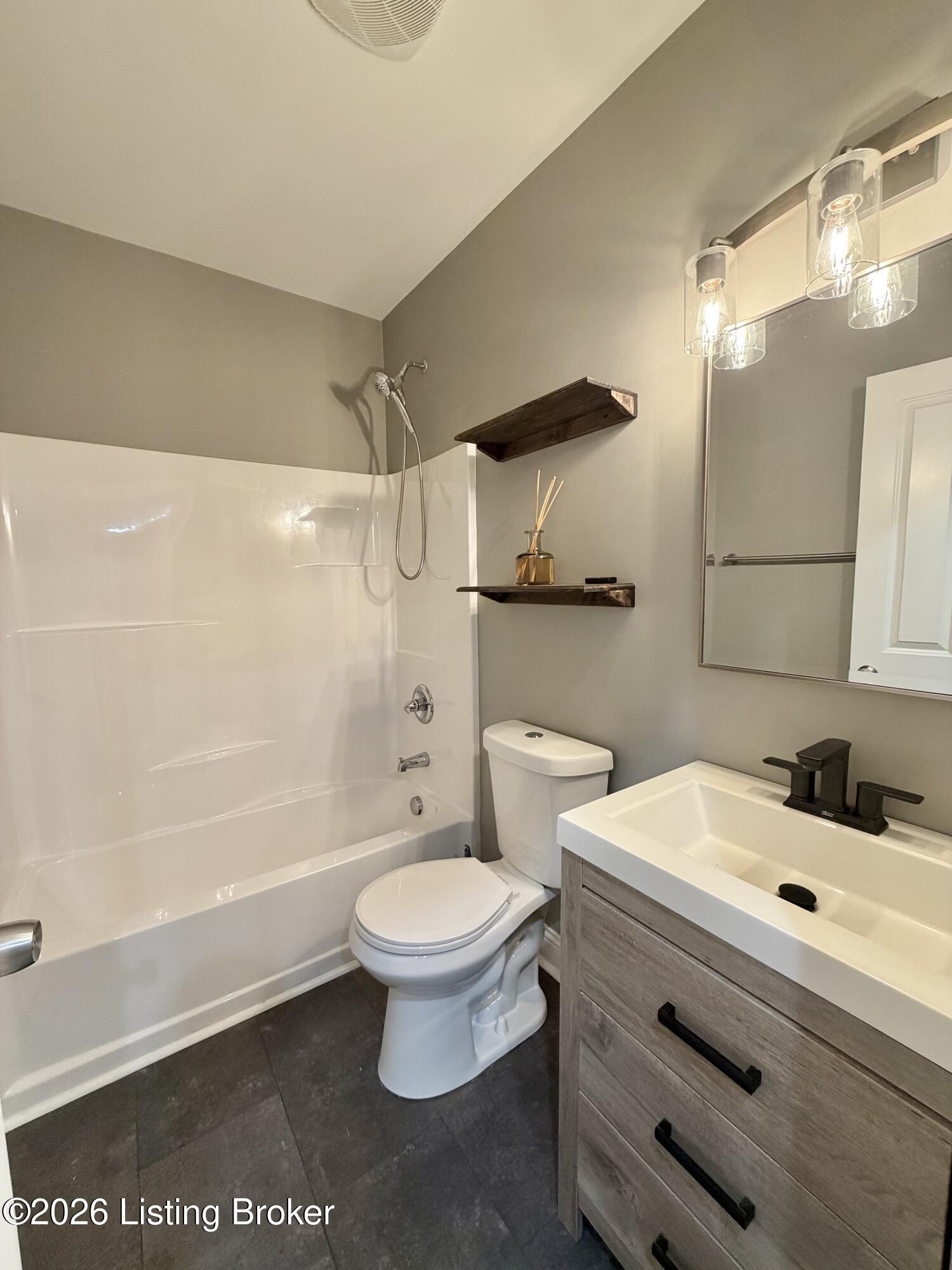 2718 Windsor Forest Dr Property Photo 29