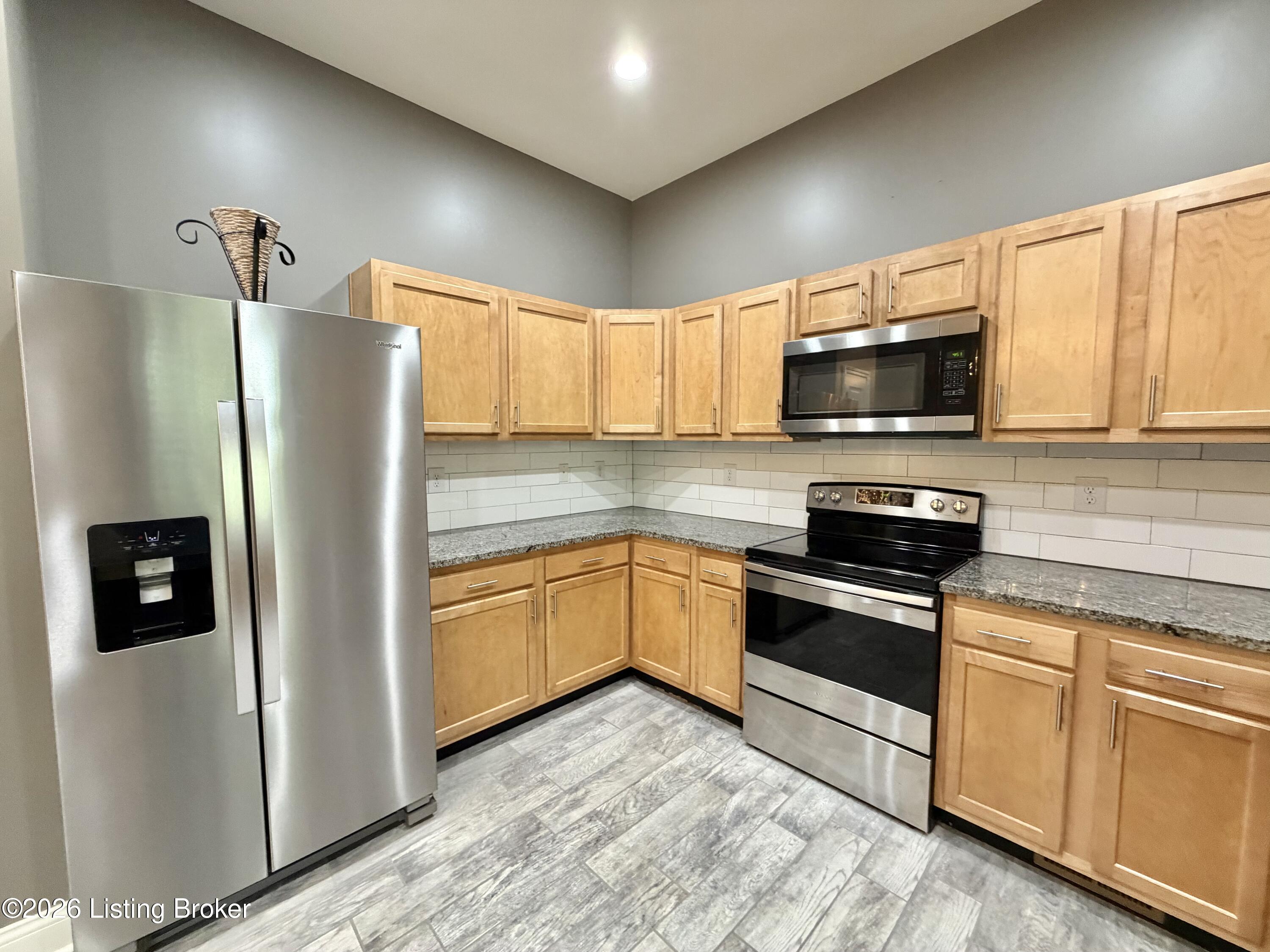 2718 Windsor Forest Dr Property Photo 66