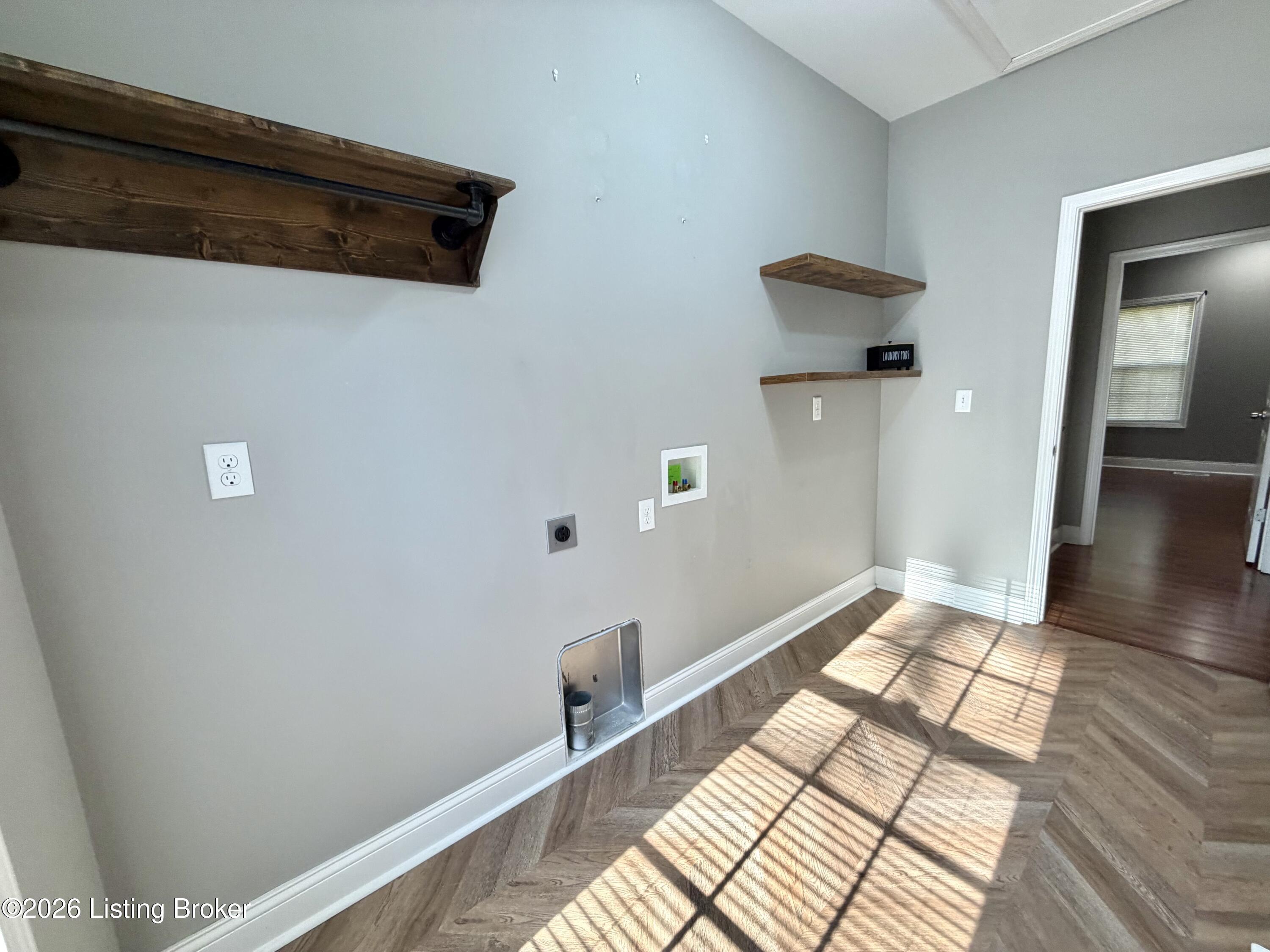 2718 Windsor Forest Dr Property Photo 71