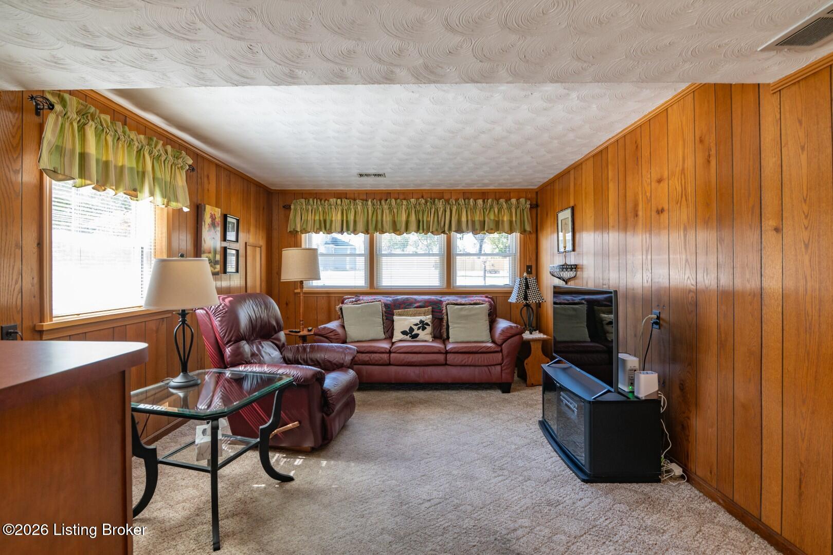 8201 Terry Rd Property Photo 15