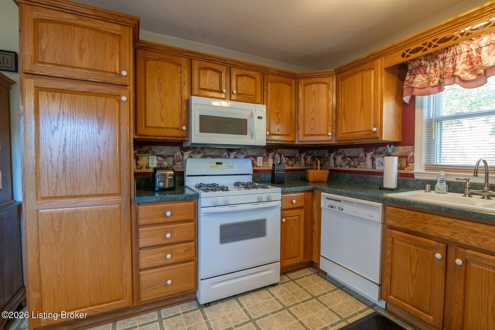 8201 Terry Rd Property Photo 29