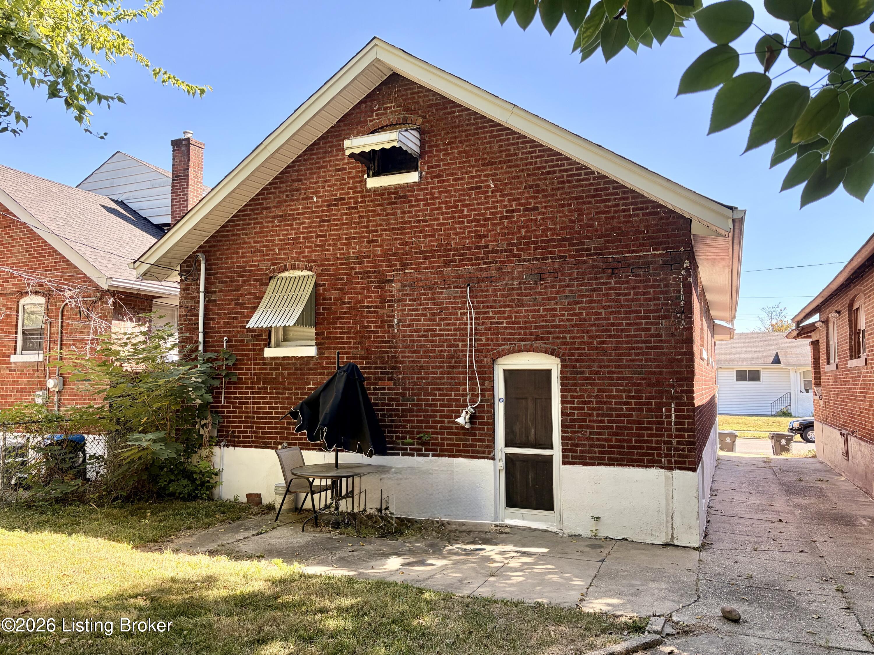 818 S 31st St Property Photo 14