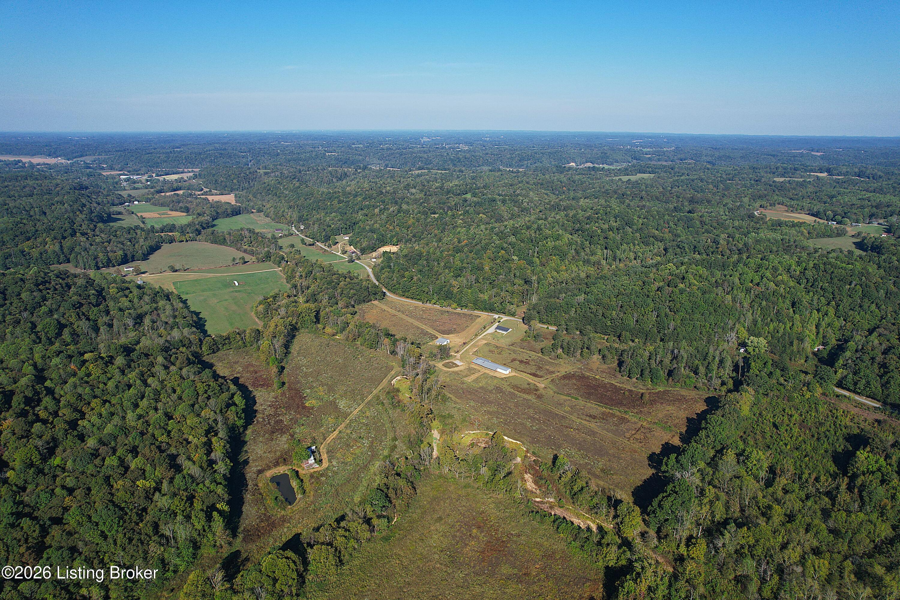 2902 Woods Creek Rd Property Photo 6