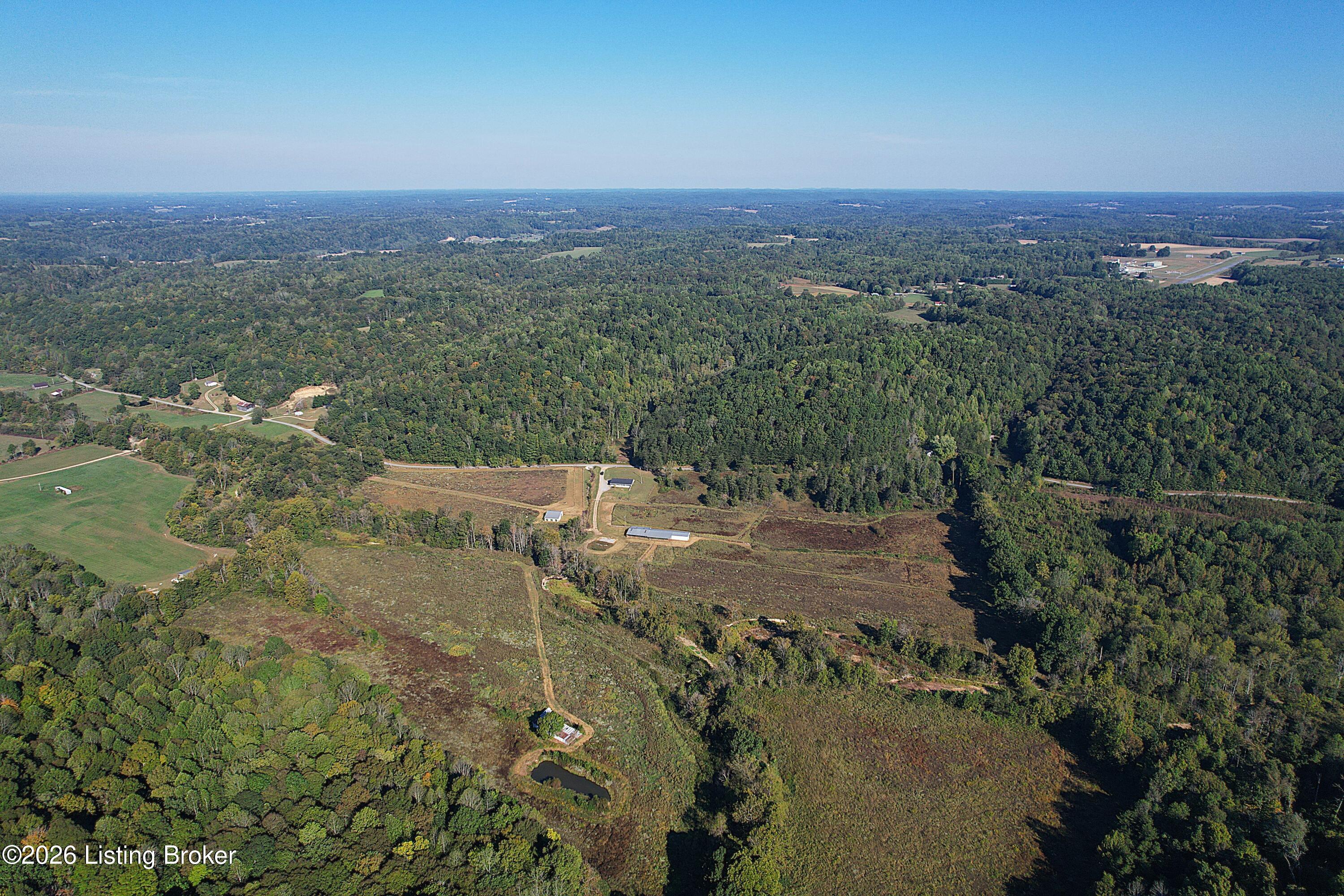 2902 Woods Creek Rd Property Photo 7