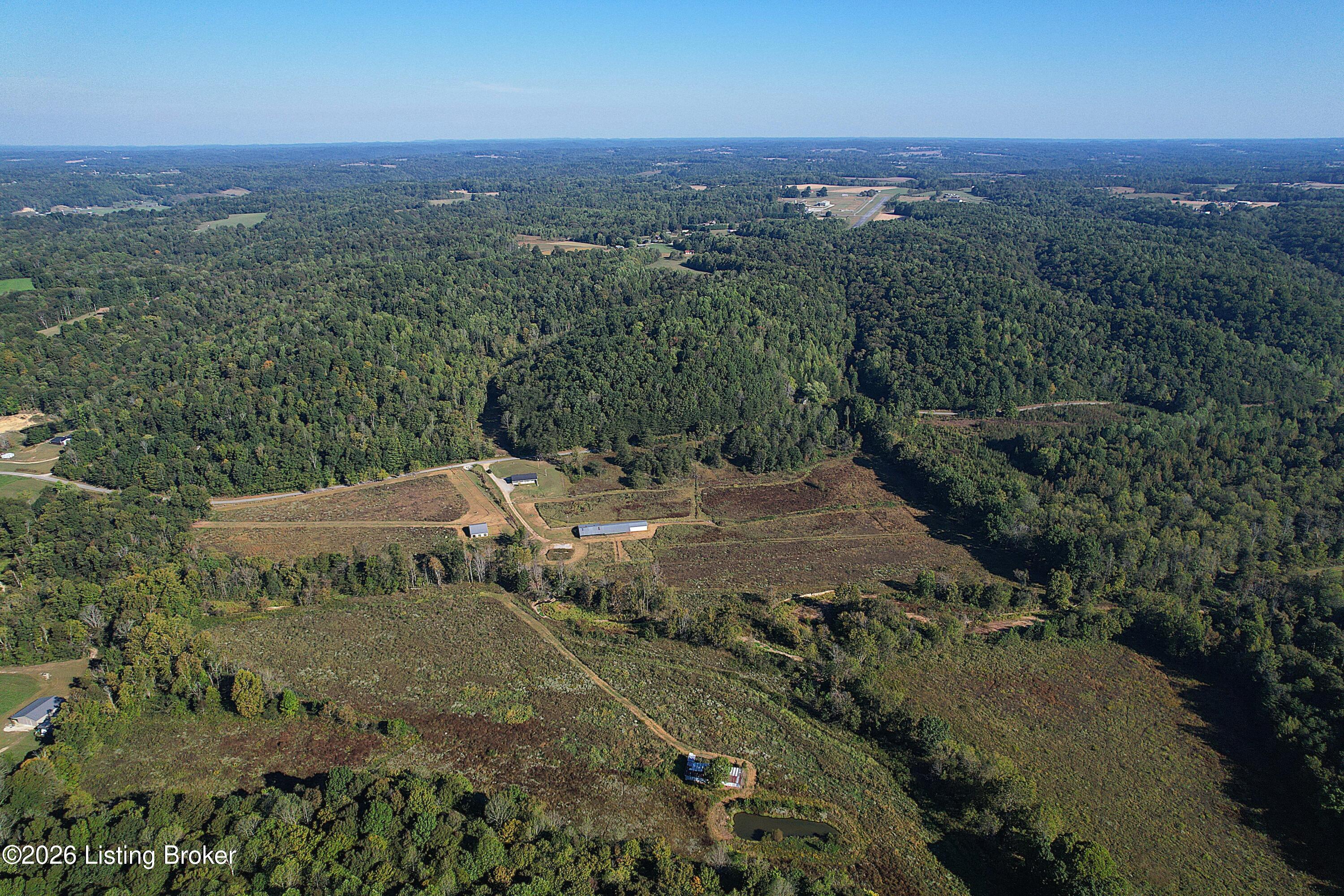 2902 Woods Creek Rd Property Photo 8