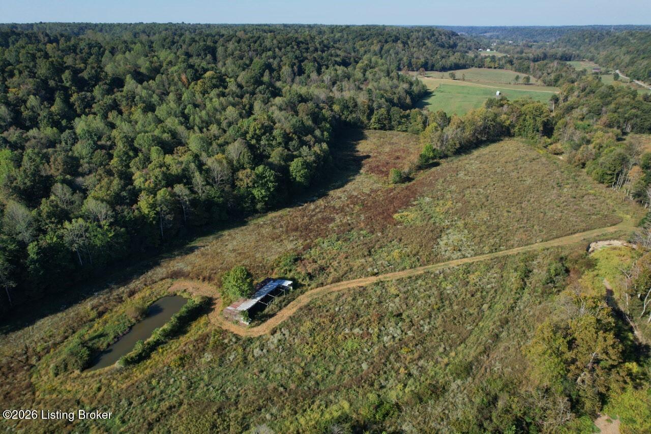 2902 Woods Creek Rd Property Photo 9