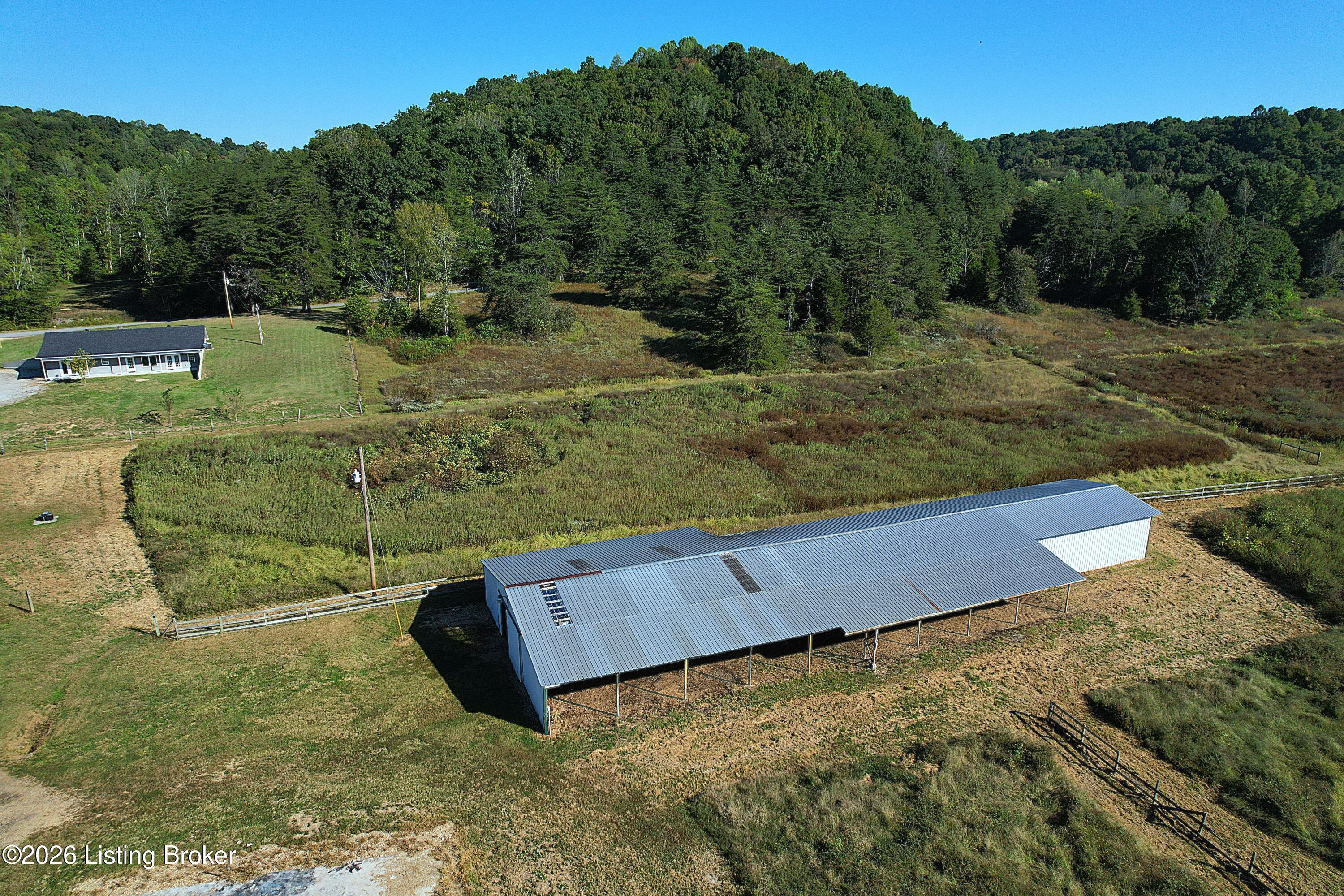 2902 Woods Creek Rd Property Photo 14