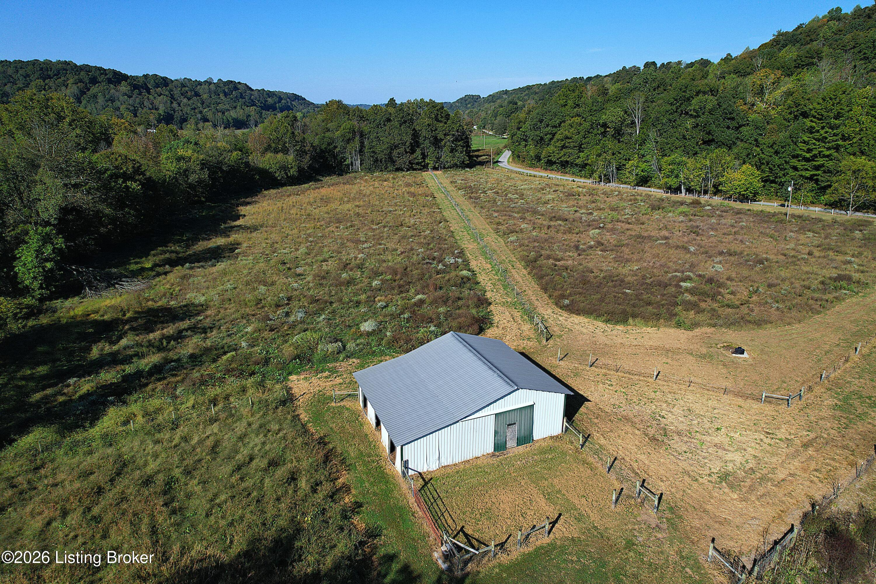 2902 Woods Creek Rd Property Photo 15