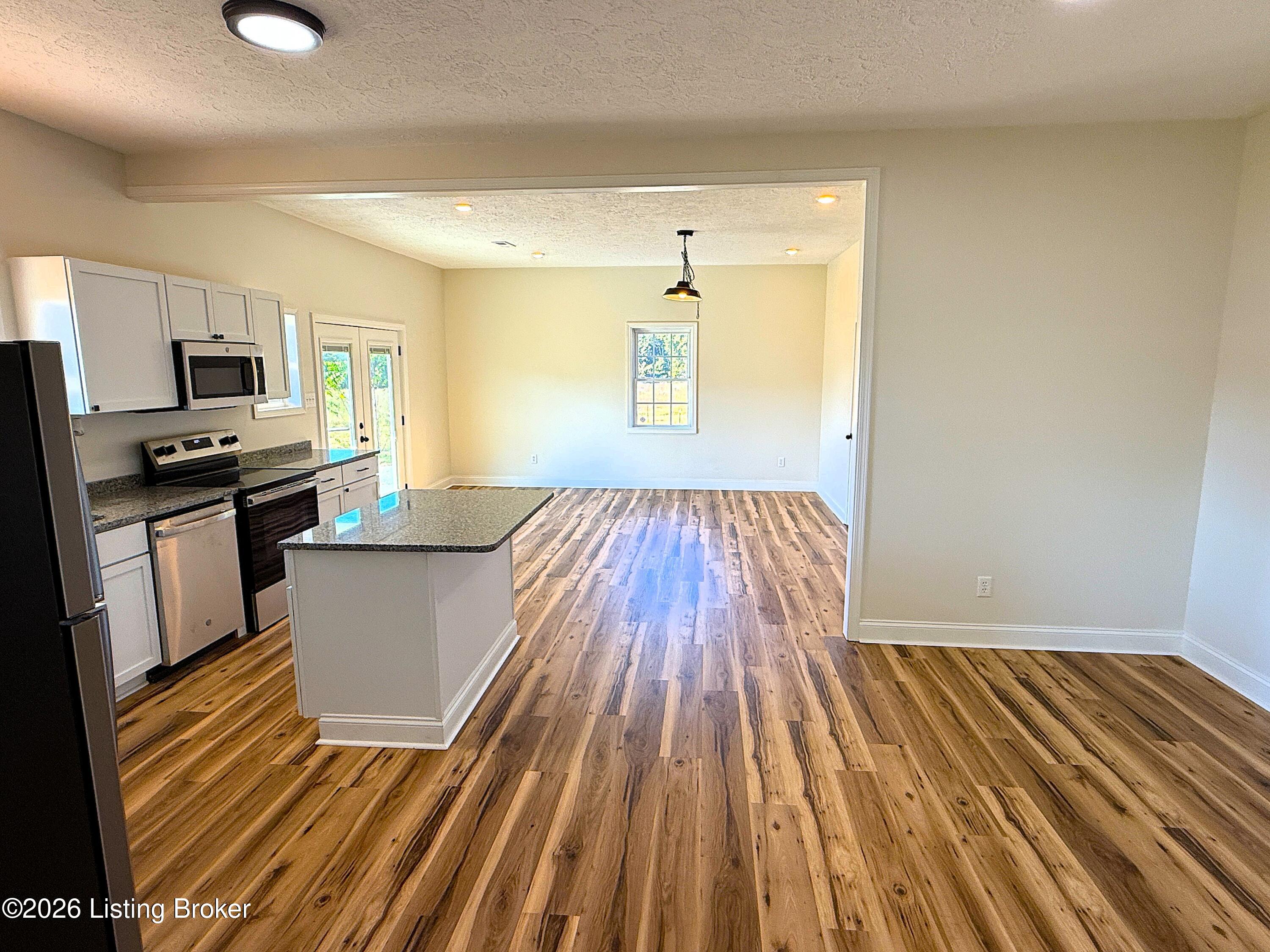 2902 Woods Creek Rd Property Photo 19