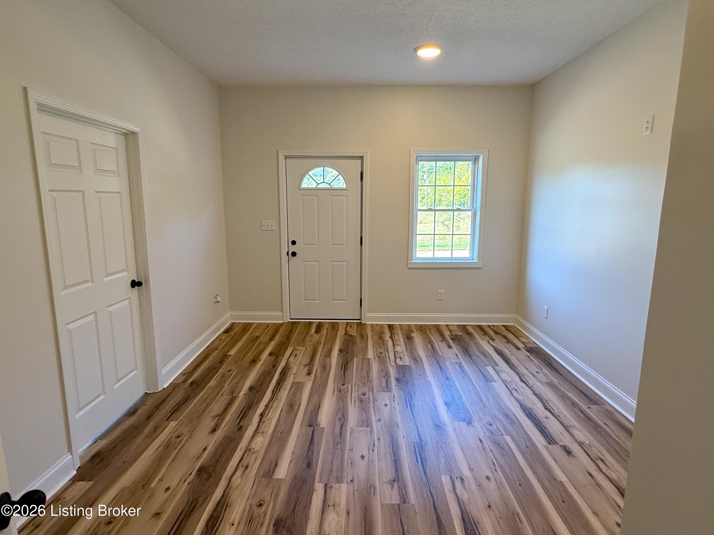 2902 Woods Creek Rd Property Photo 42