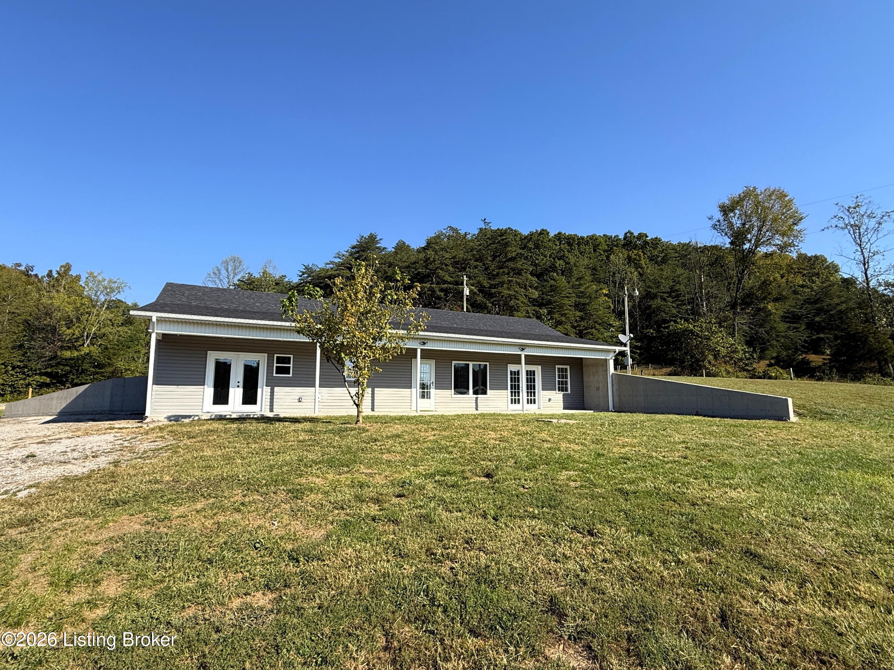 2902 Woods Creek Rd Property Photo 46
