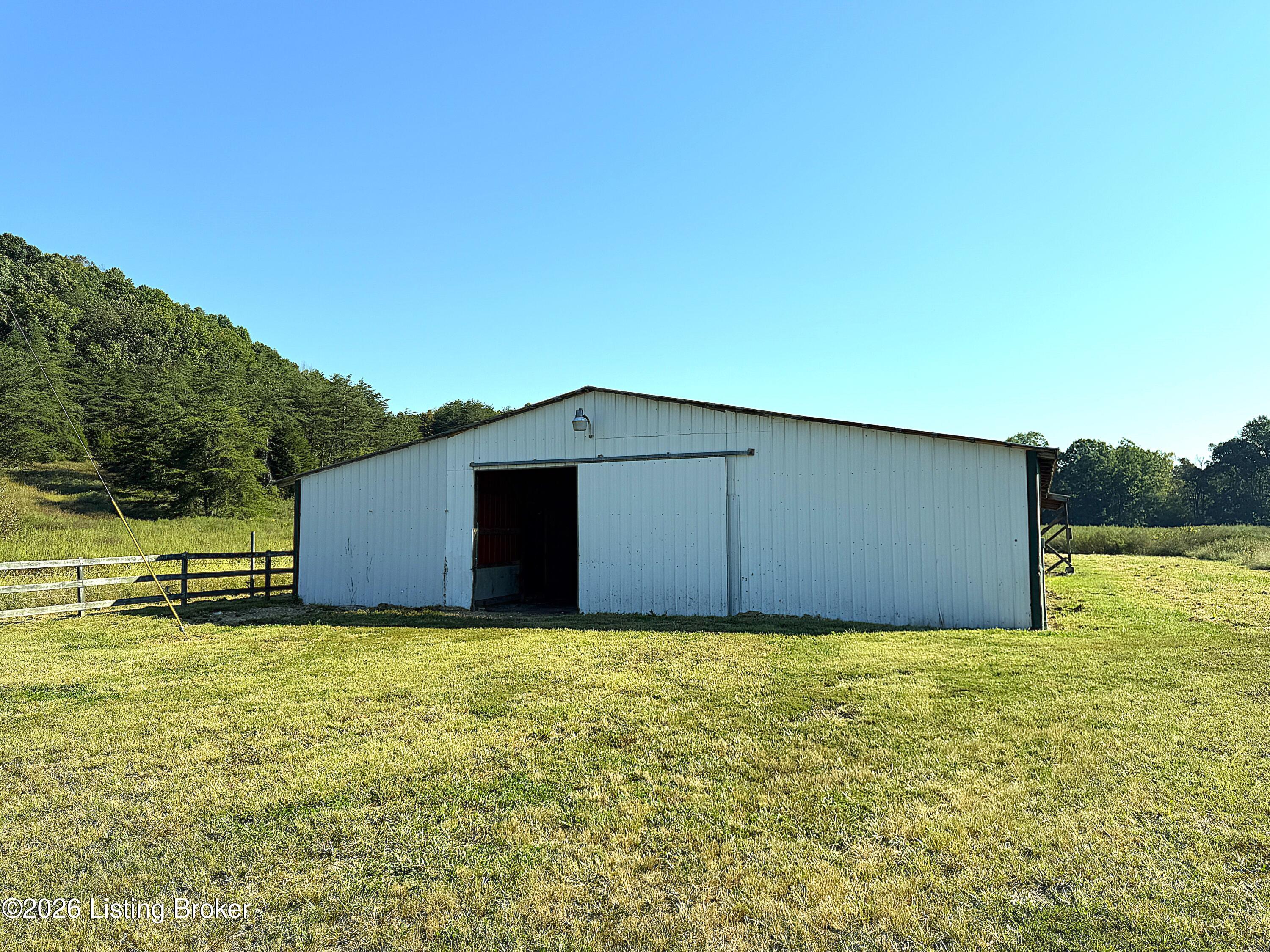 2902 Woods Creek Rd Property Photo 51