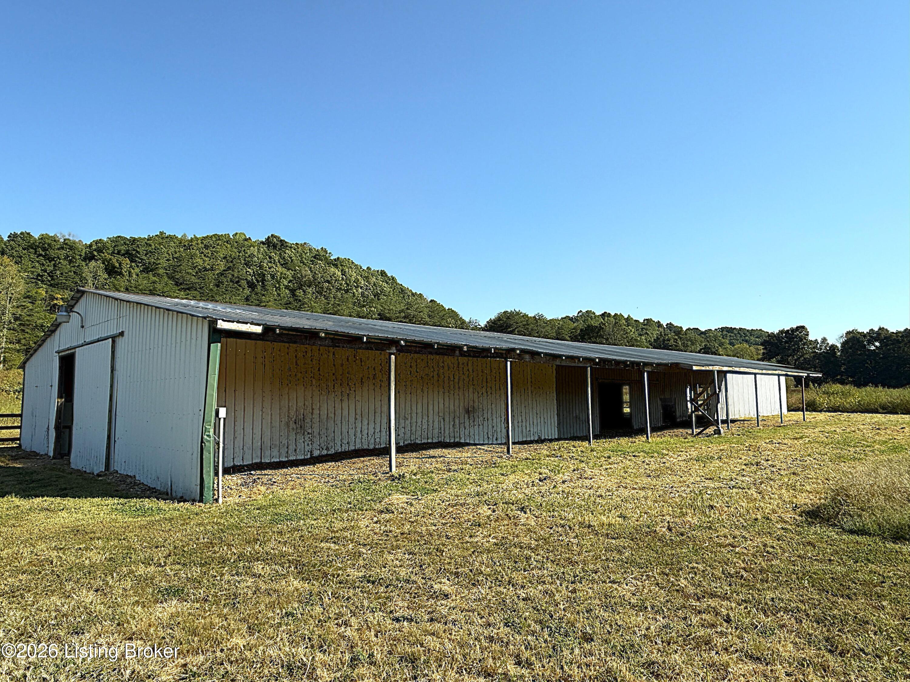 2902 Woods Creek Rd Property Photo 54
