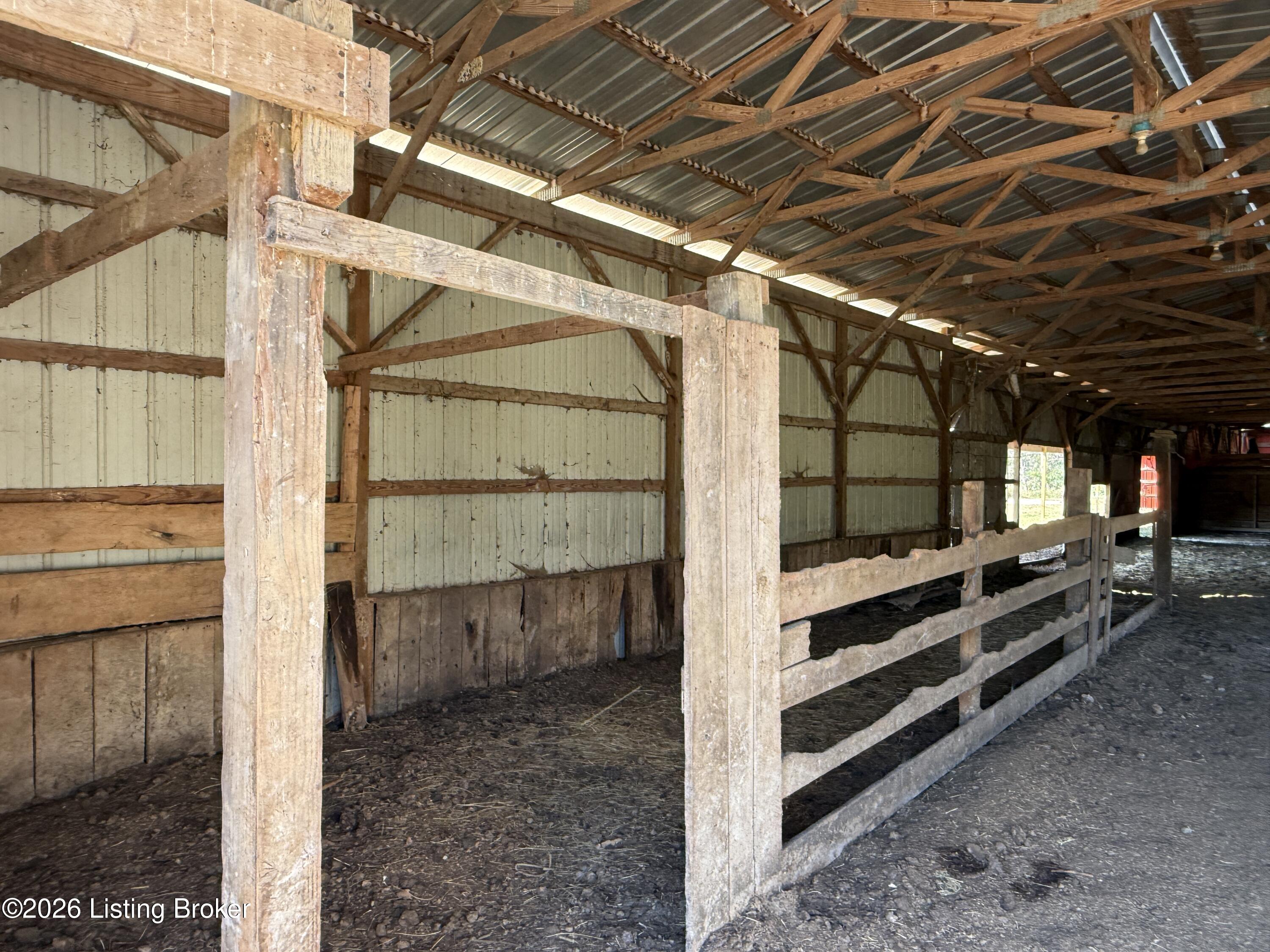 2902 Woods Creek Rd Property Photo 69