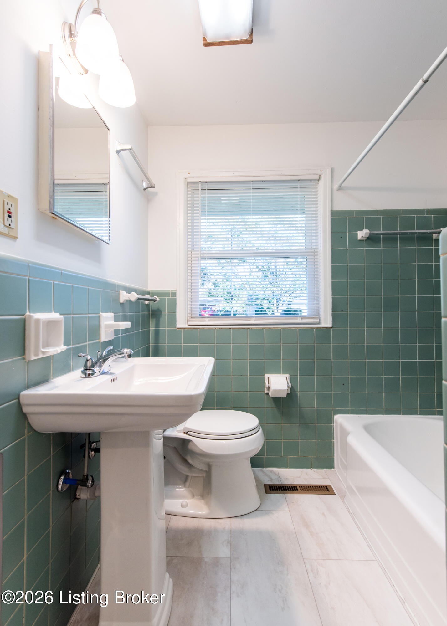 3122 Rosedale Blvd Property Photo 25
