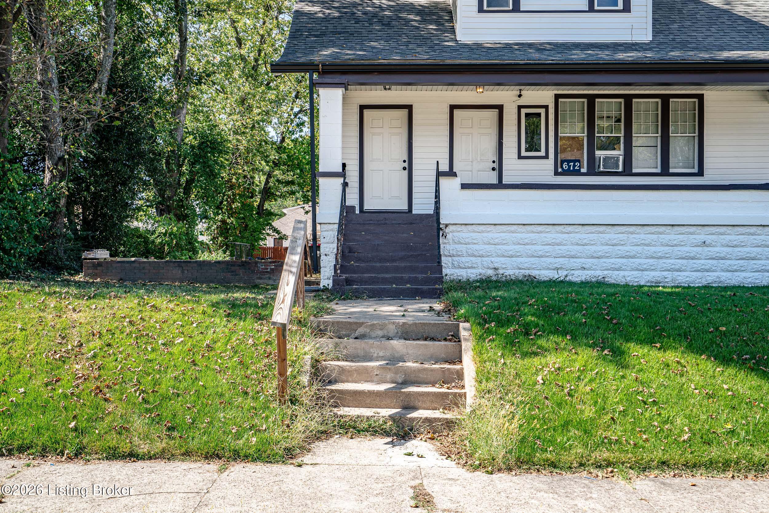 672 Cecil Ave Property Photo 4