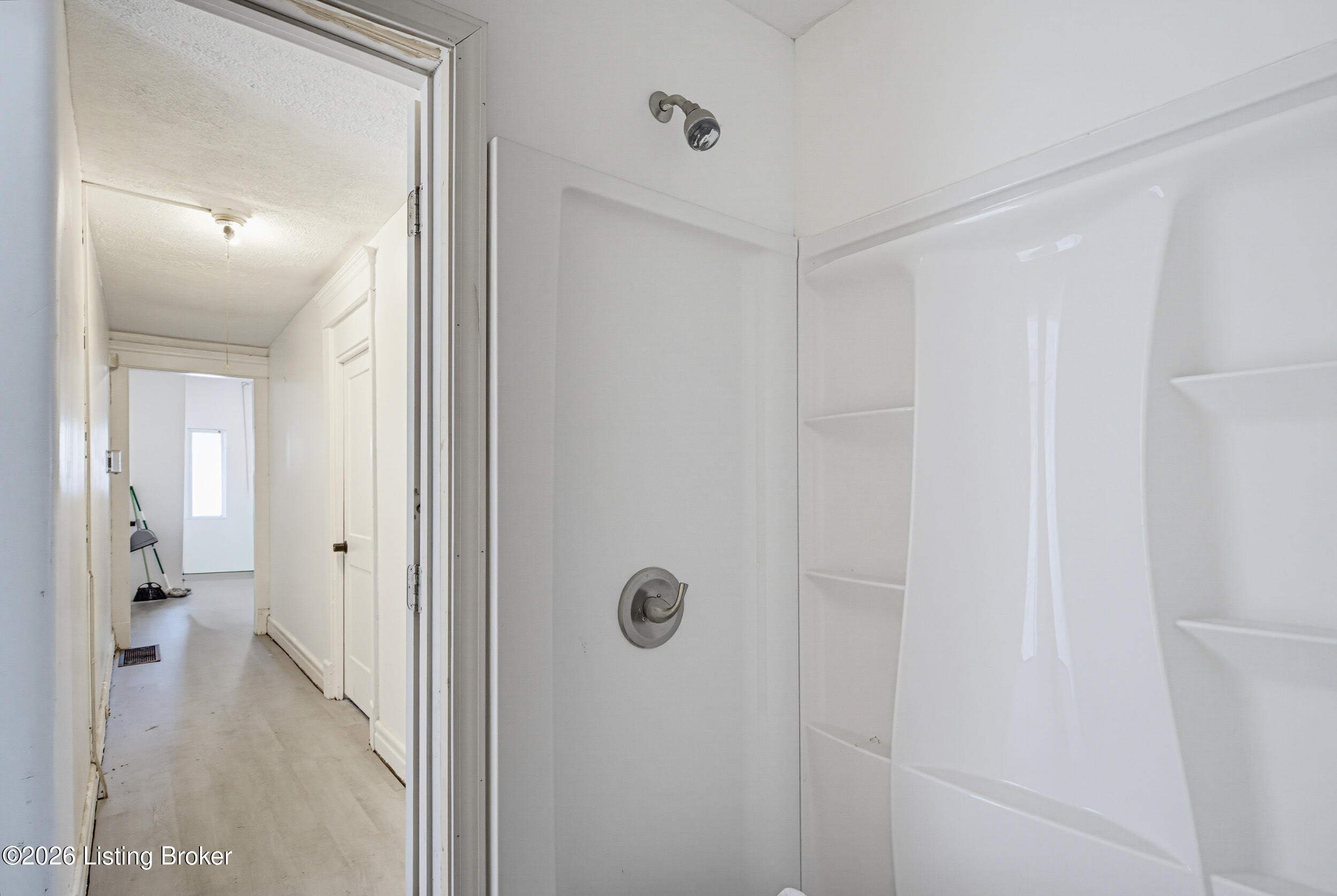 672 Cecil Ave Property Photo 12