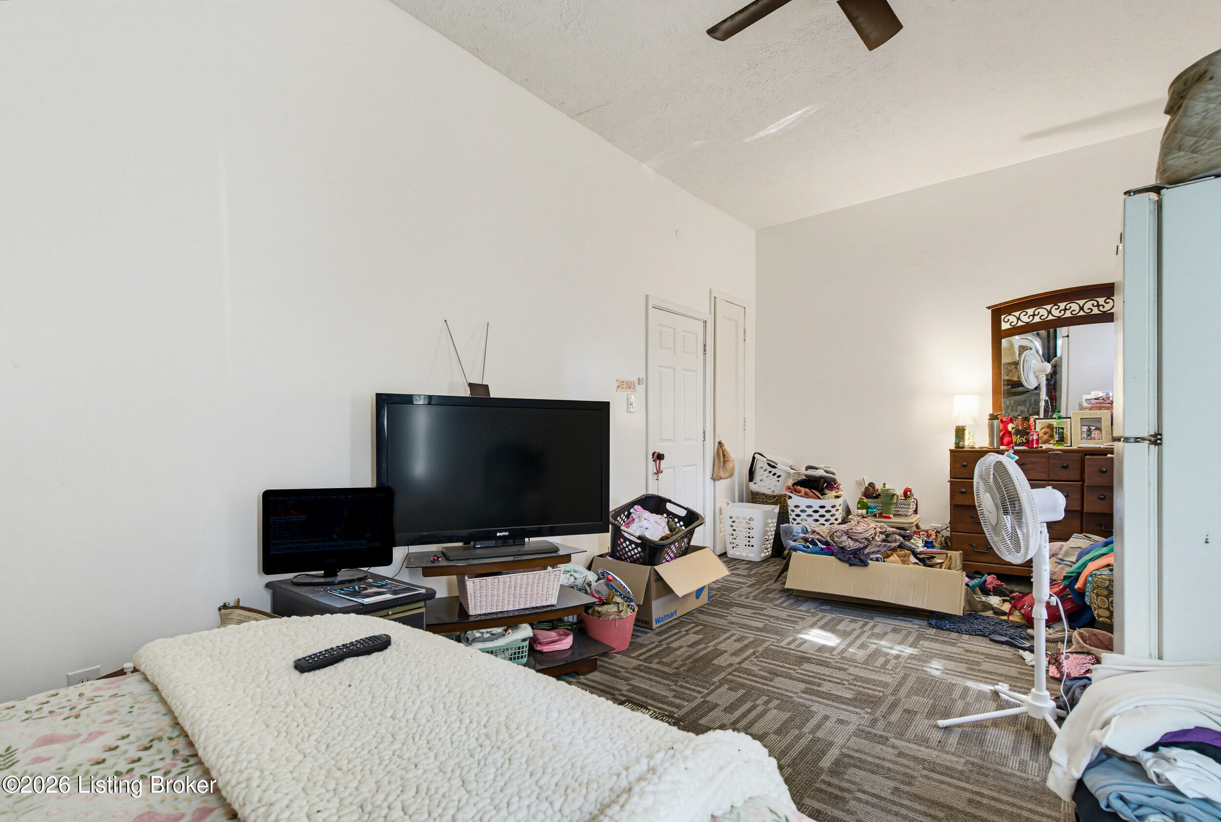 672 Cecil Ave Property Photo 27