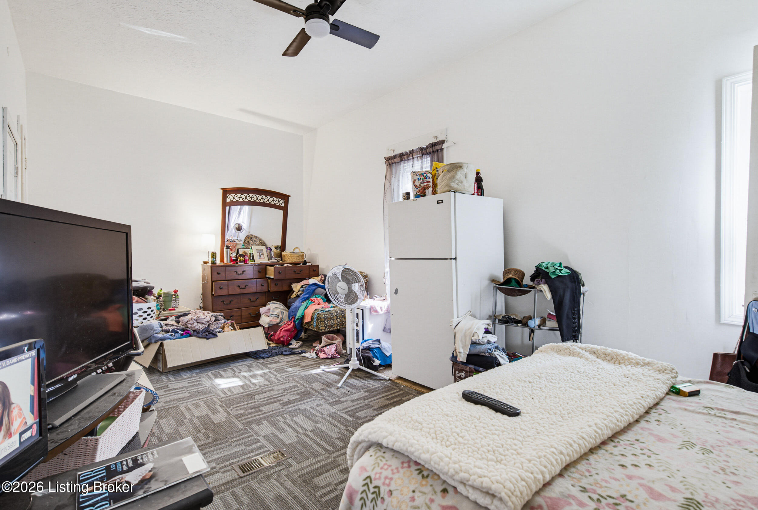 672 Cecil Ave Property Photo 28