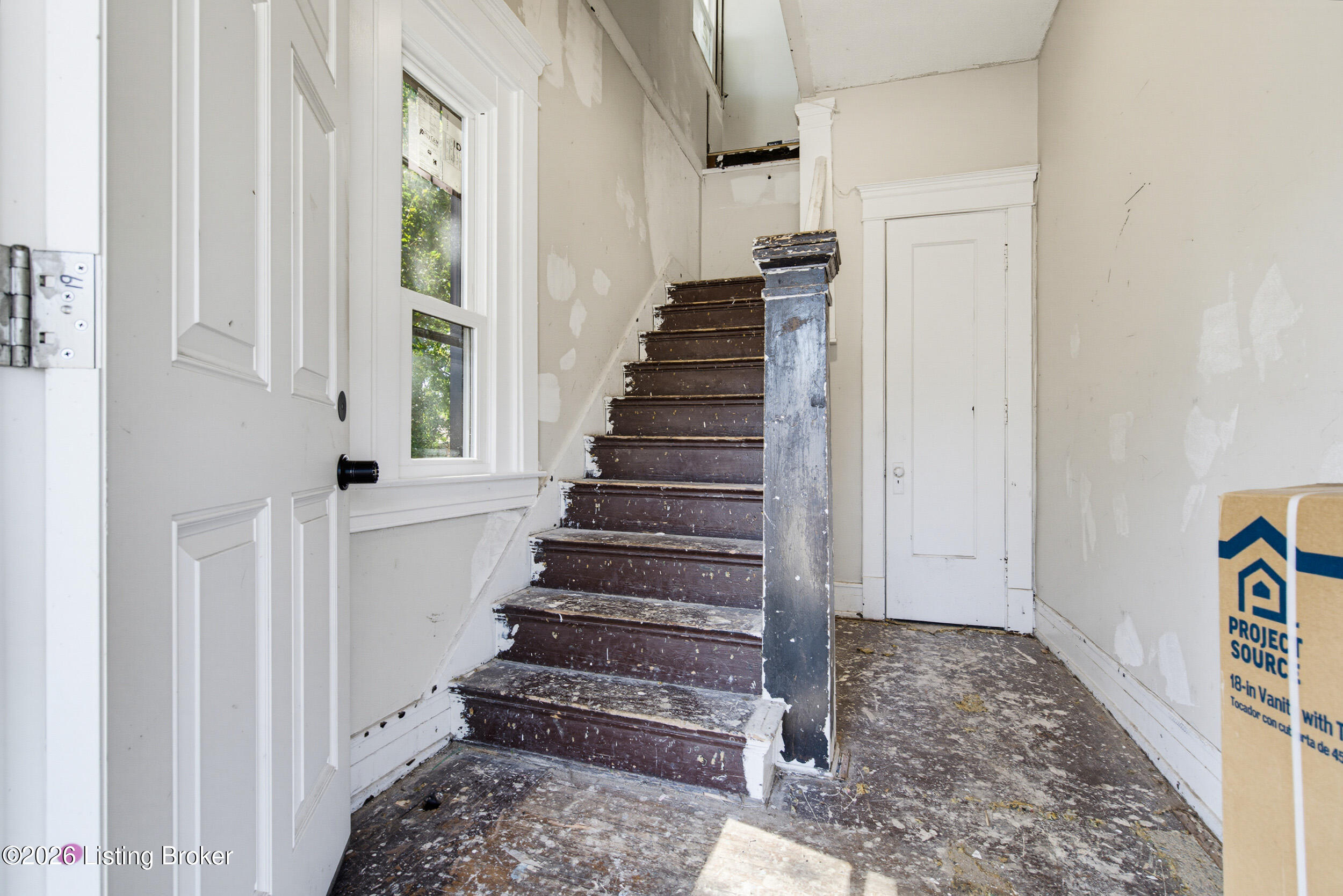 672 Cecil Ave Property Photo 34
