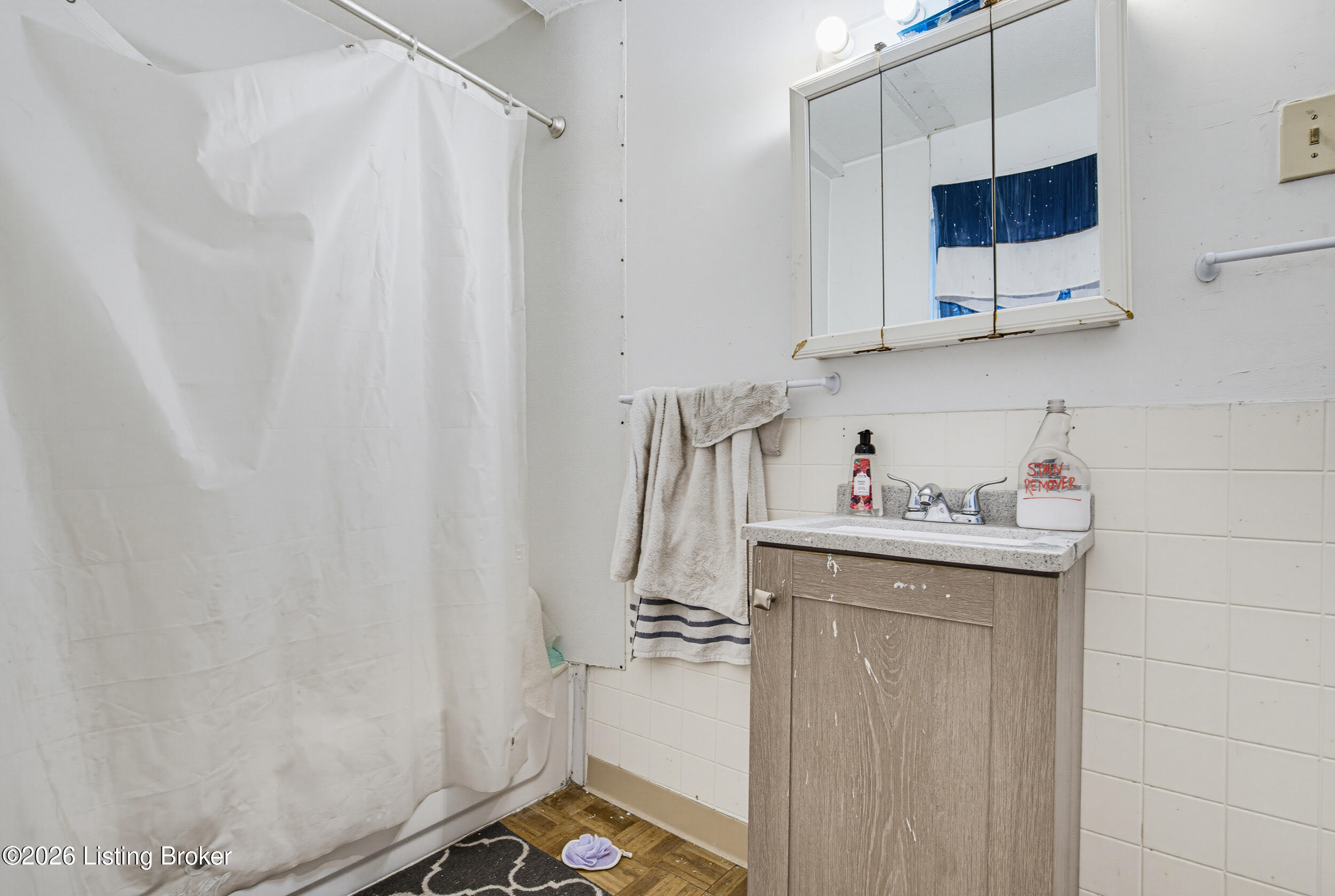 672 Cecil Ave Property Photo 39