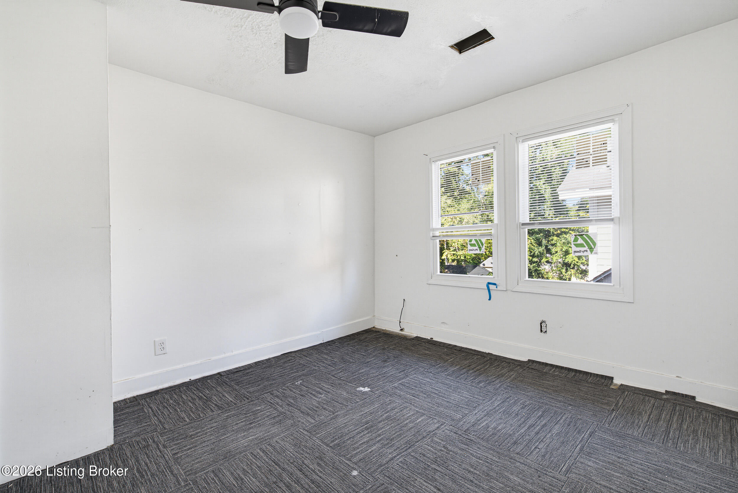672 Cecil Ave Property Photo 41