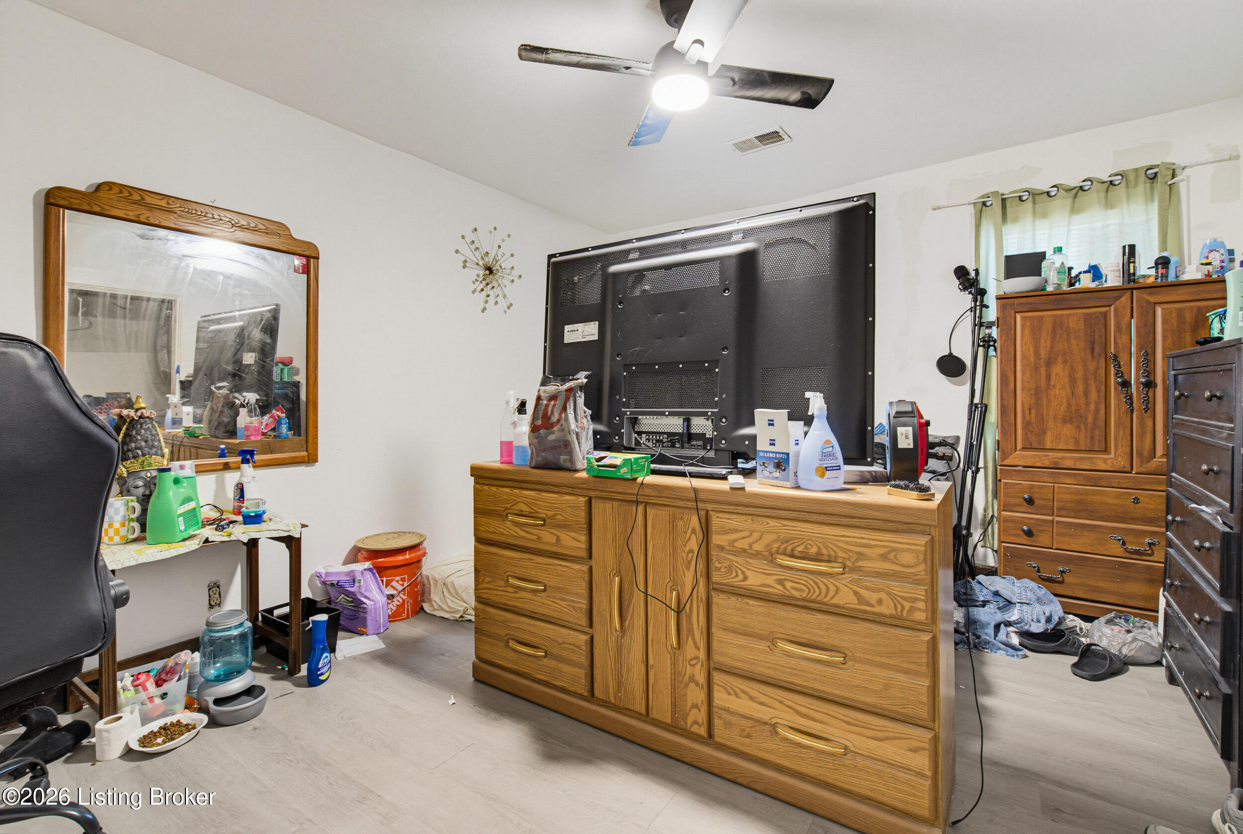 672 Cecil Ave Property Photo 45