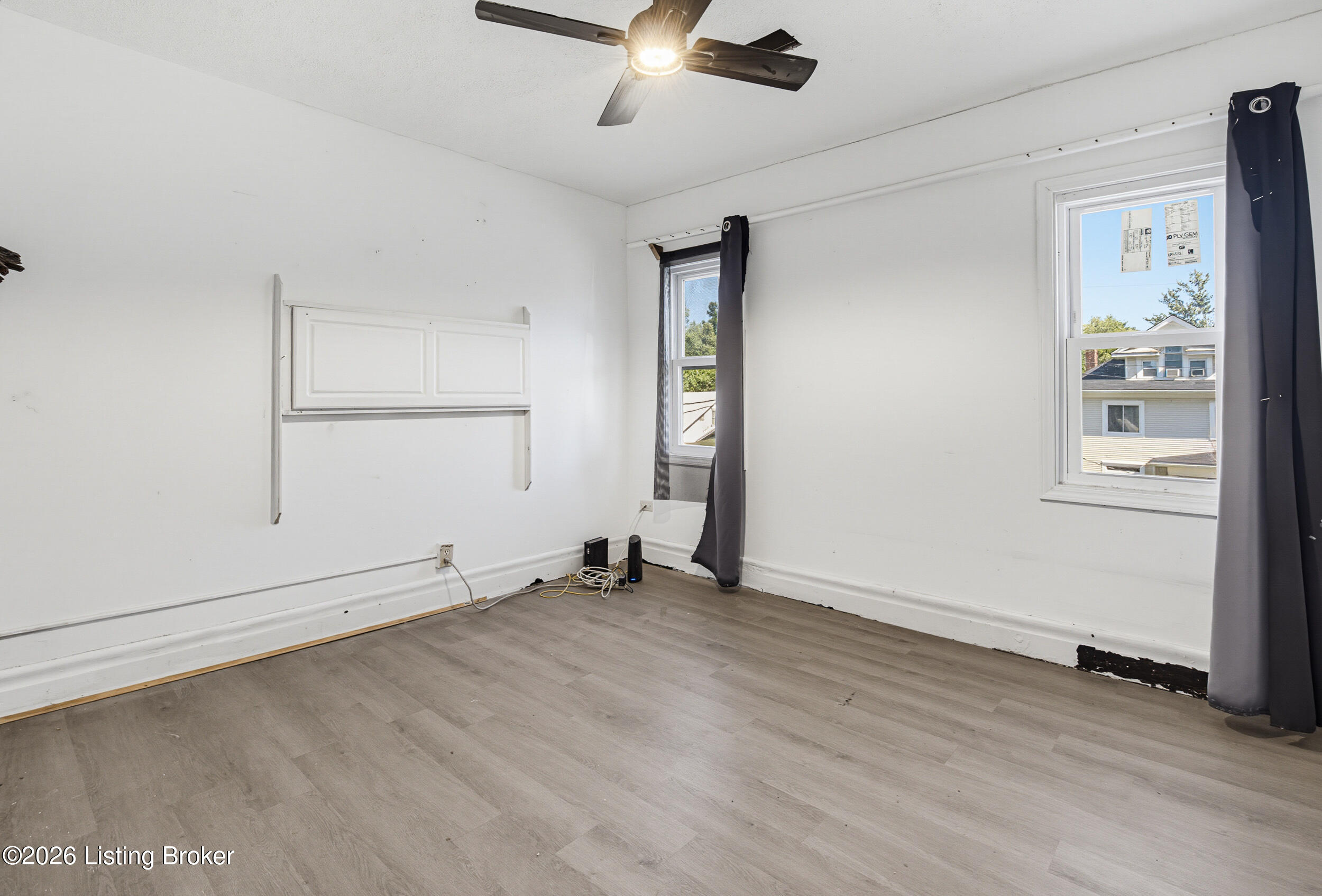 672 Cecil Ave Property Photo 48