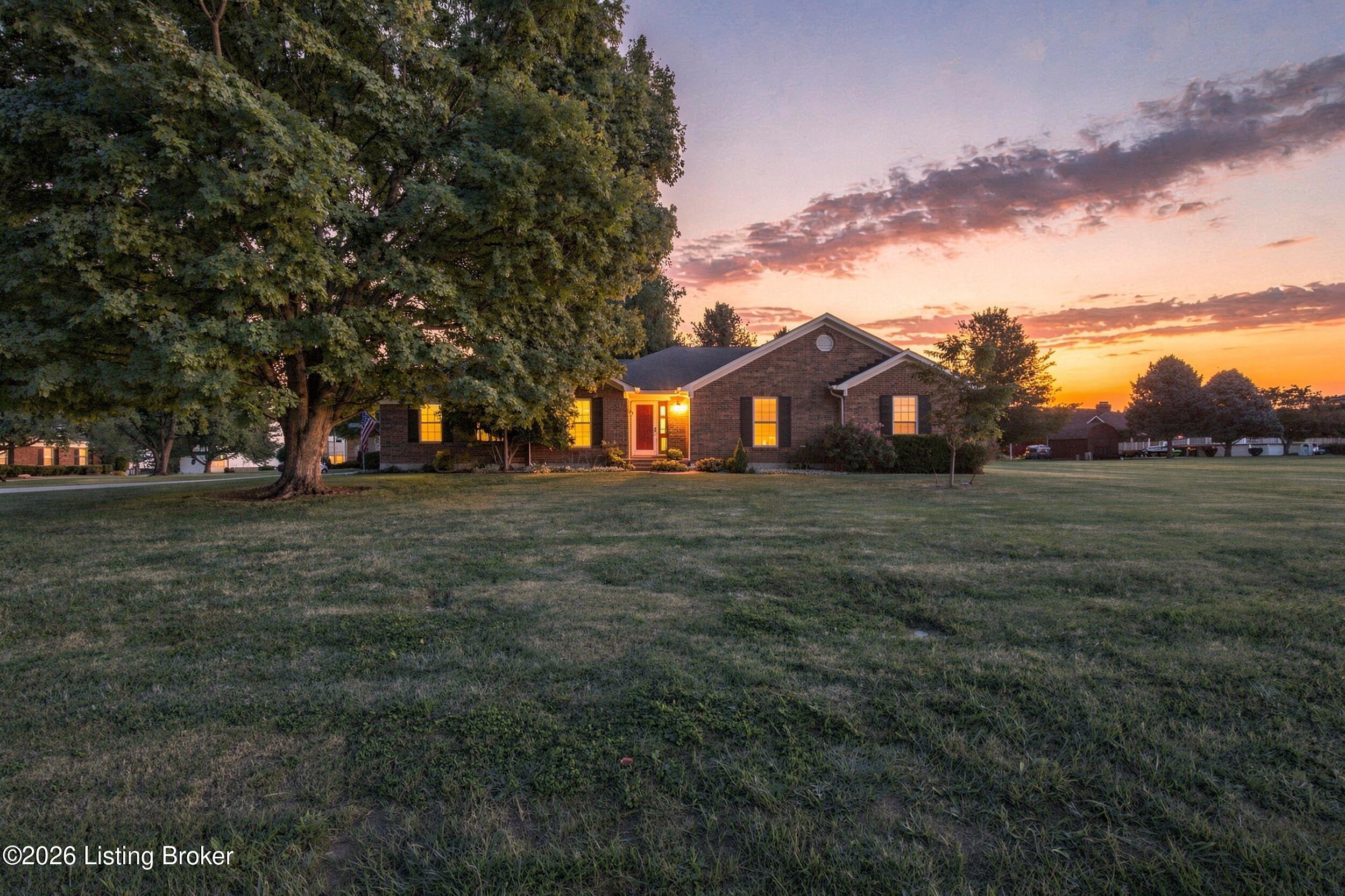 1318 Worth Ave Property Photo 1