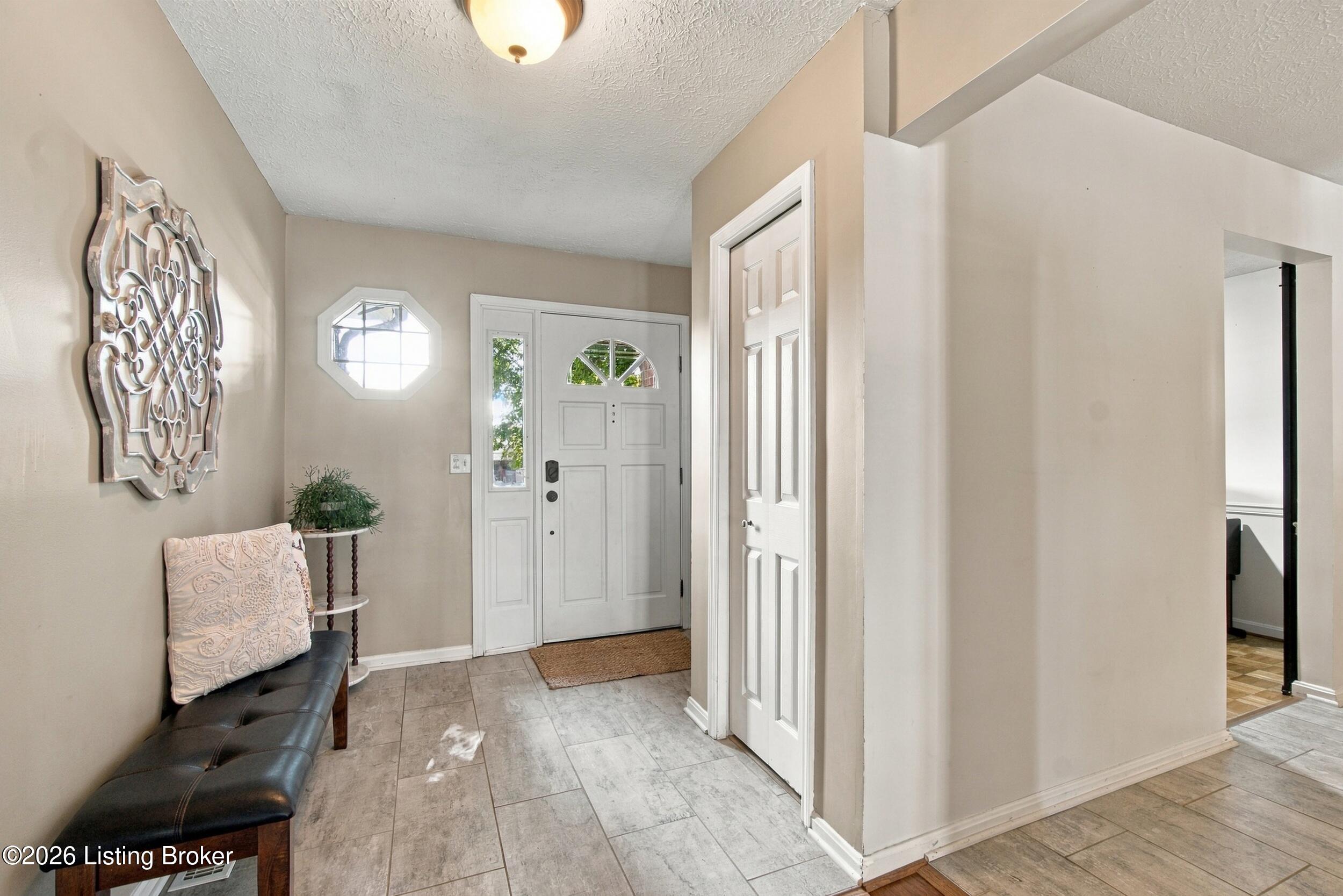 1318 Worth Ave Property Photo 5