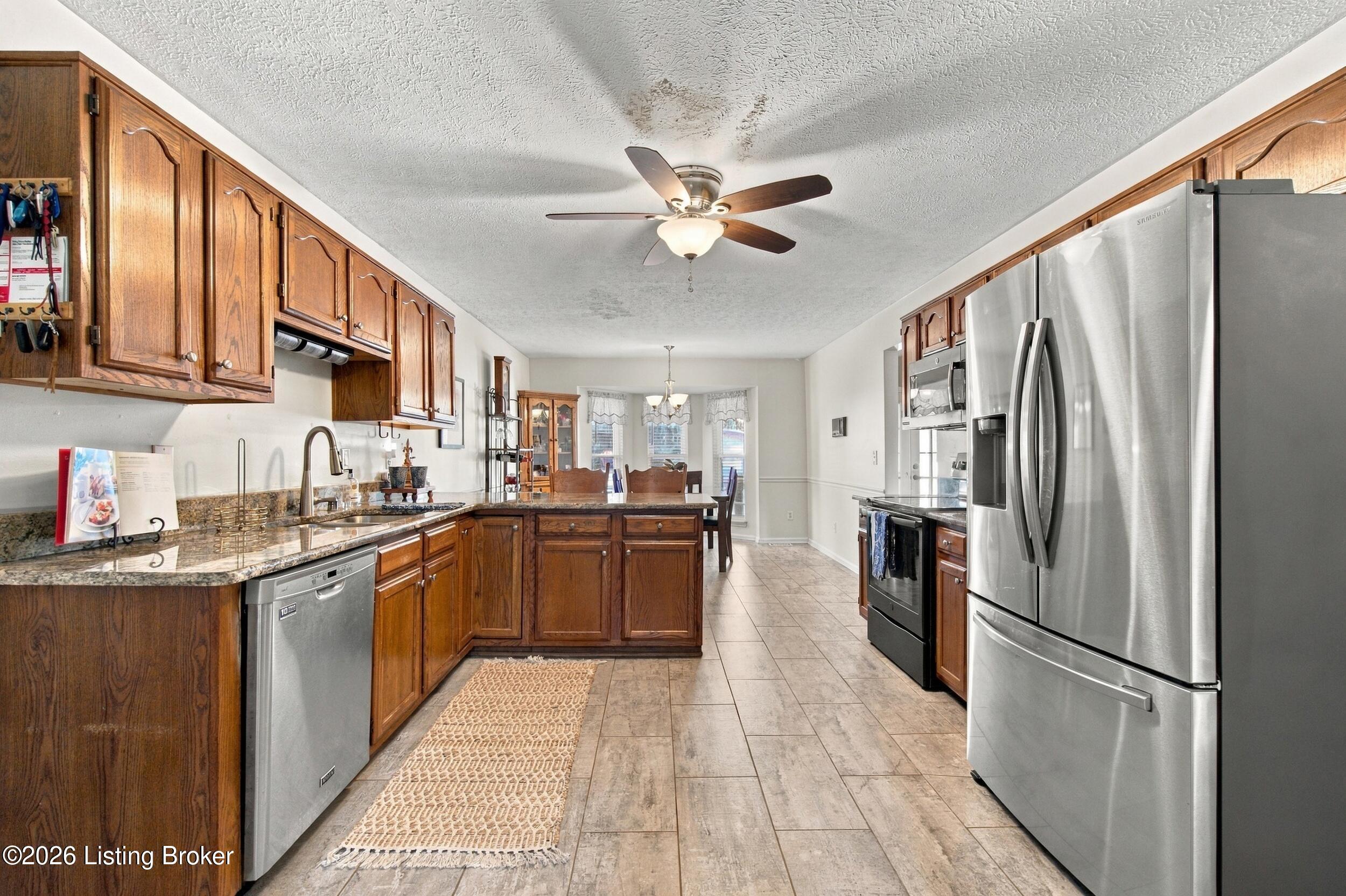 1318 Worth Ave Property Photo 10