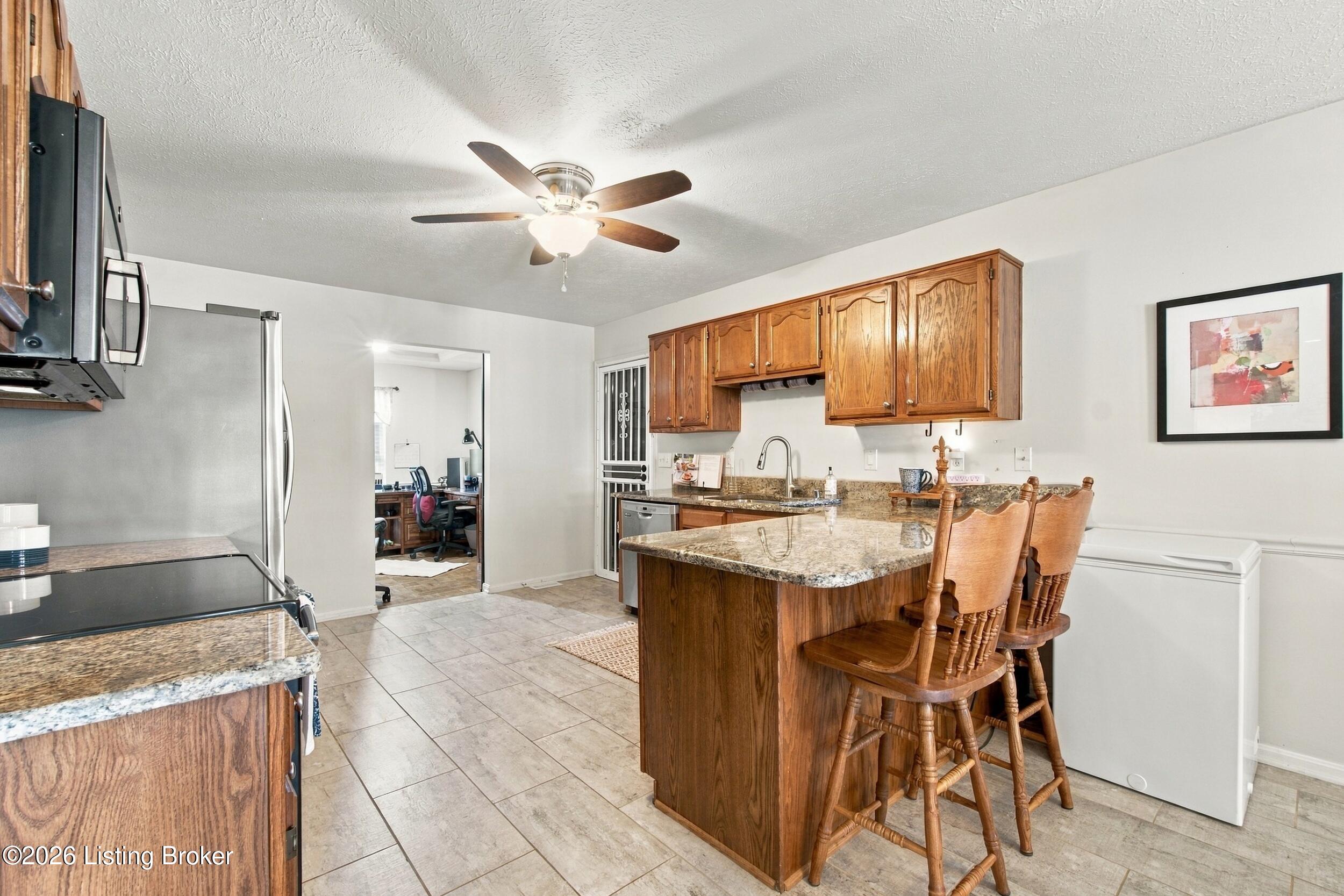 1318 Worth Ave Property Photo 14