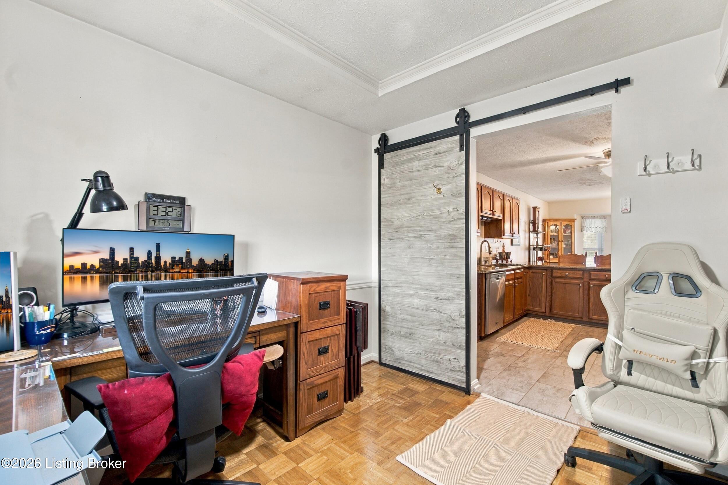 1318 Worth Ave Property Photo 16