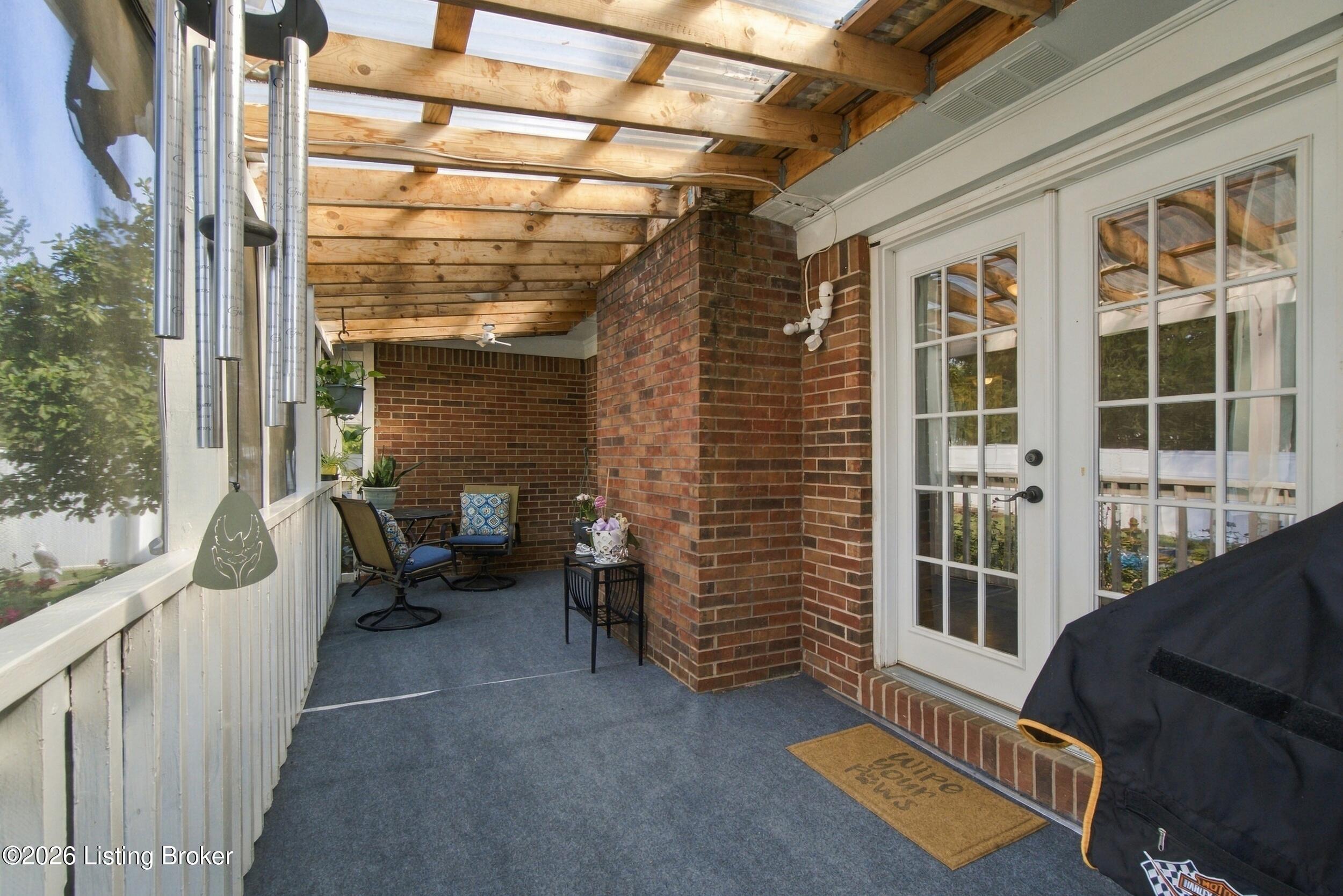 1318 Worth Ave Property Photo 32