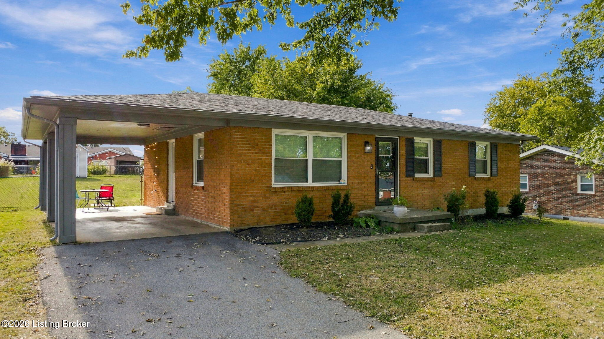 209 Riverview Ln Property Photo 1