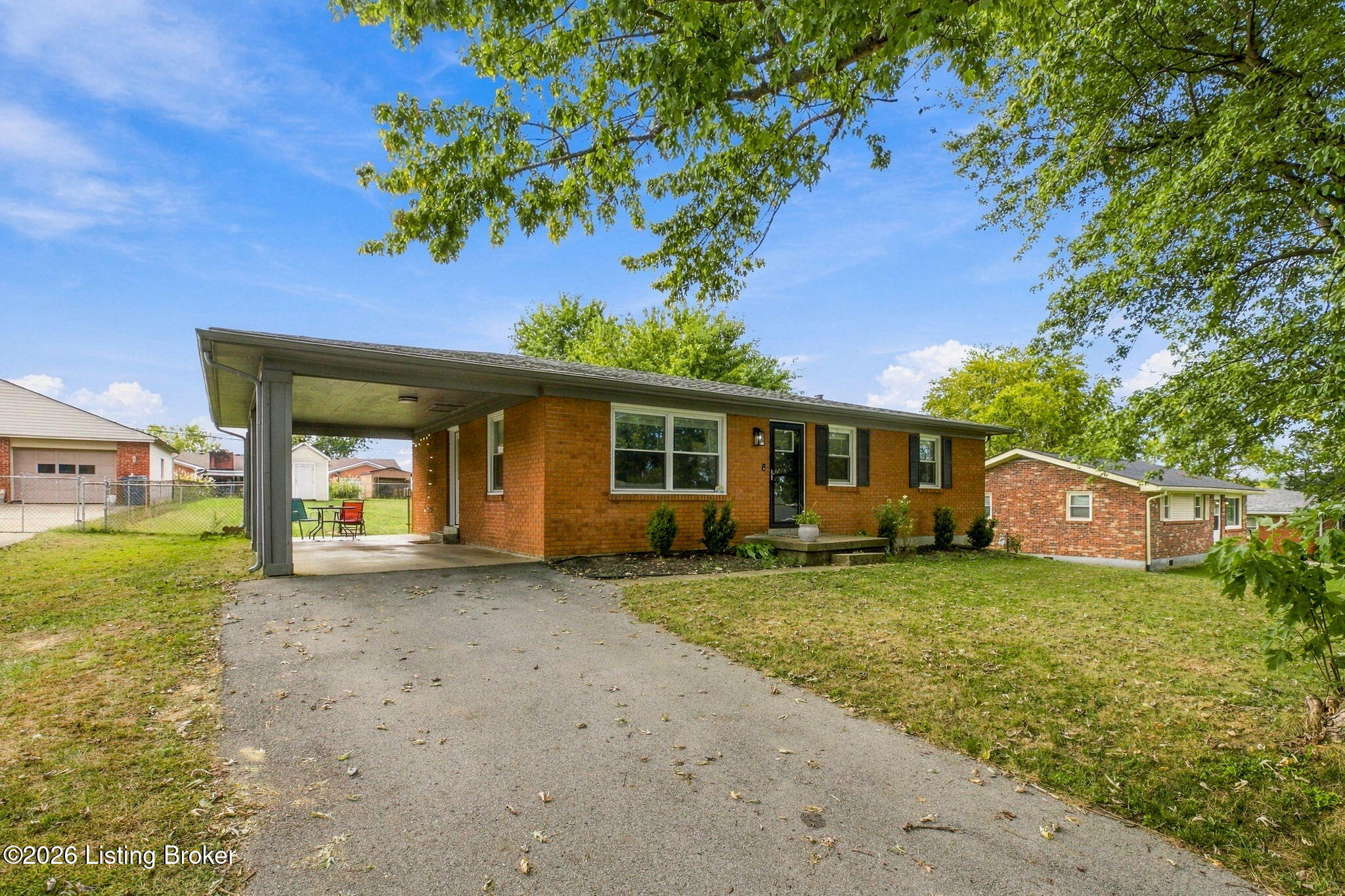 209 Riverview Ln Property Photo 6