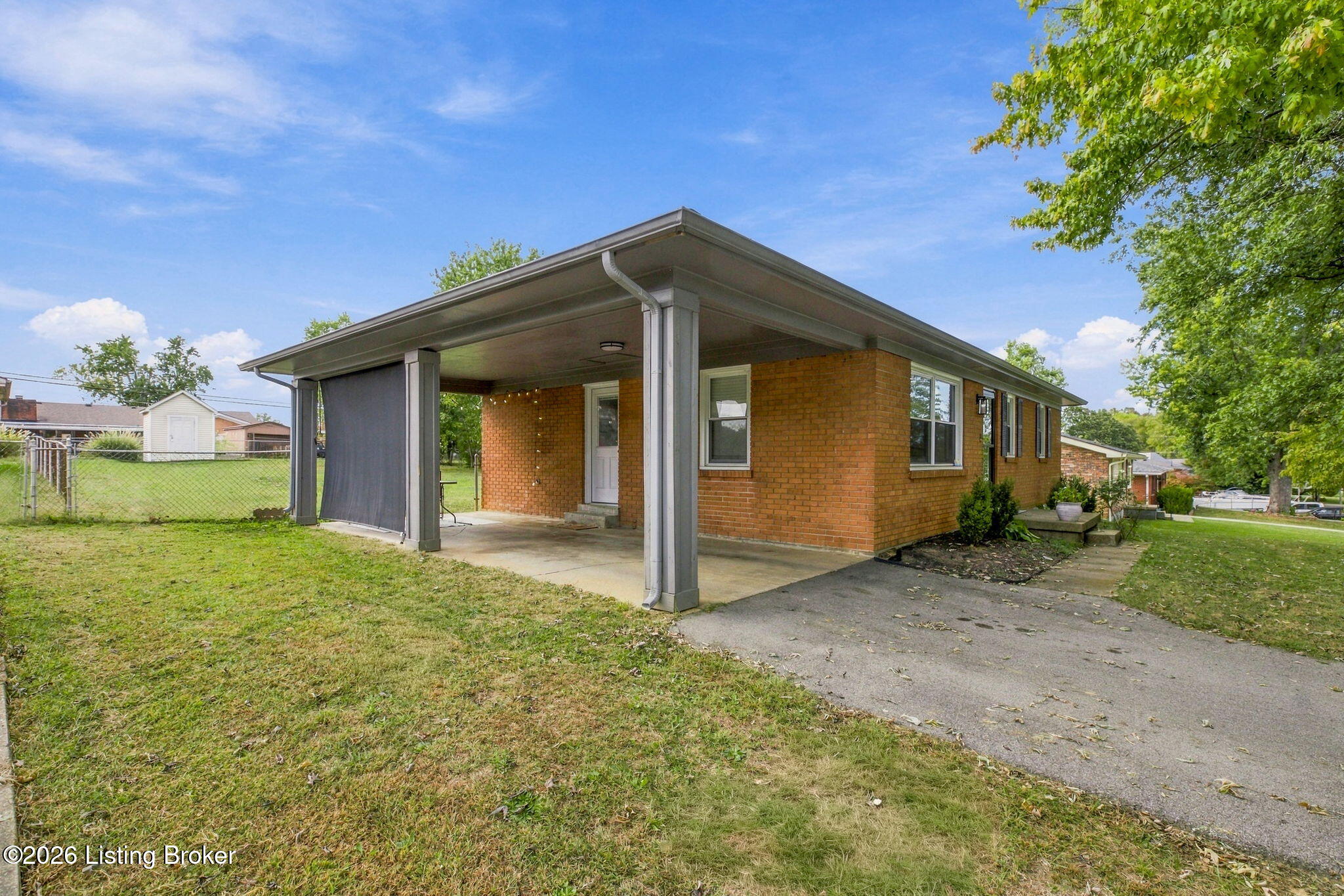 209 Riverview Ln Property Photo 9