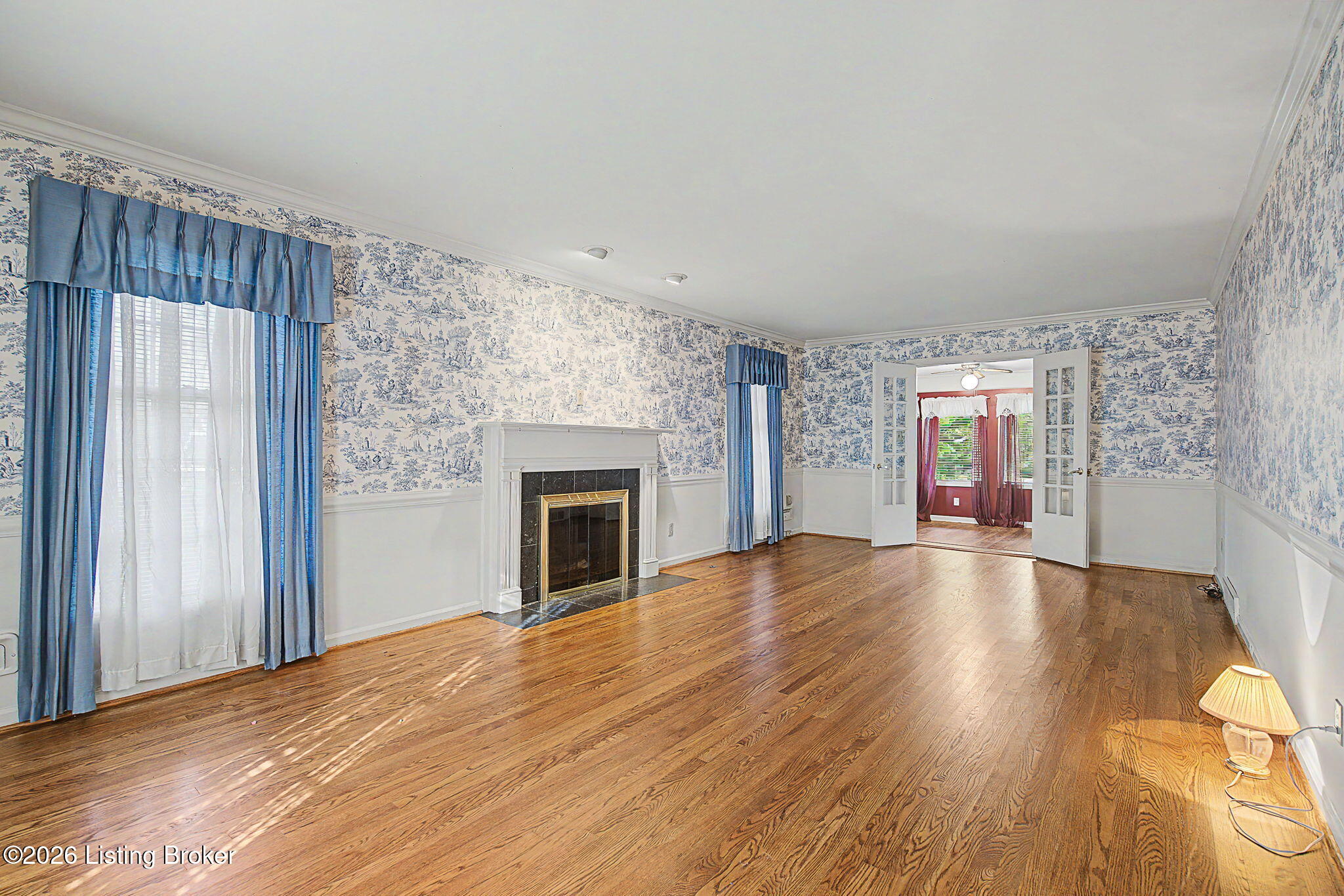 700 Hickory Ln Property Photo 9