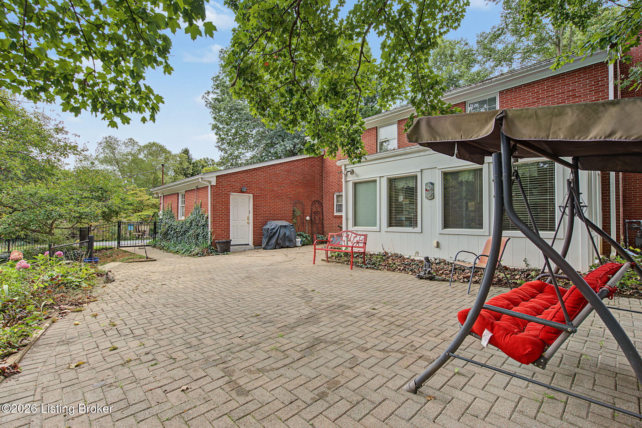 700 Hickory Ln Property Photo 18