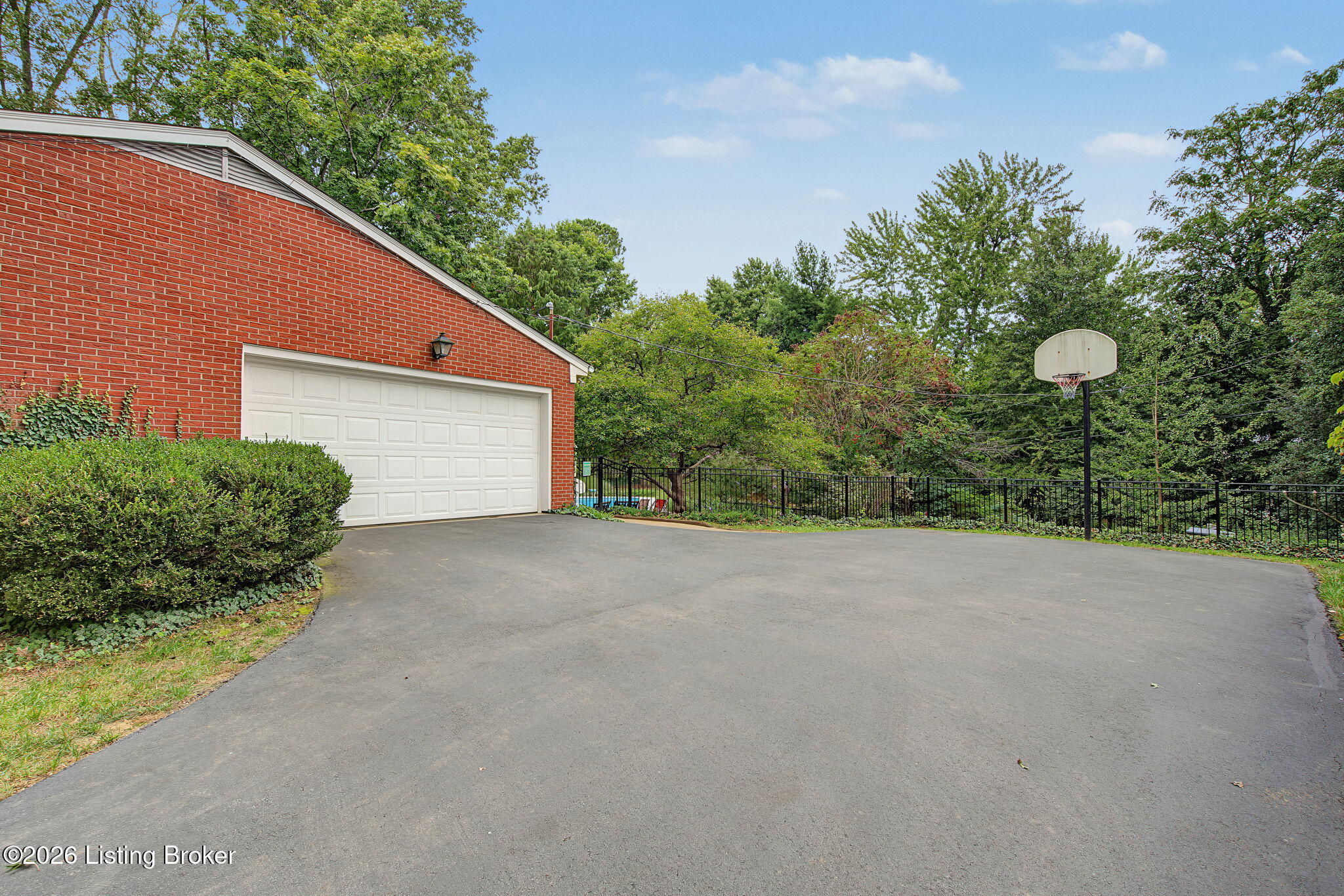 700 Hickory Ln Property Photo 27