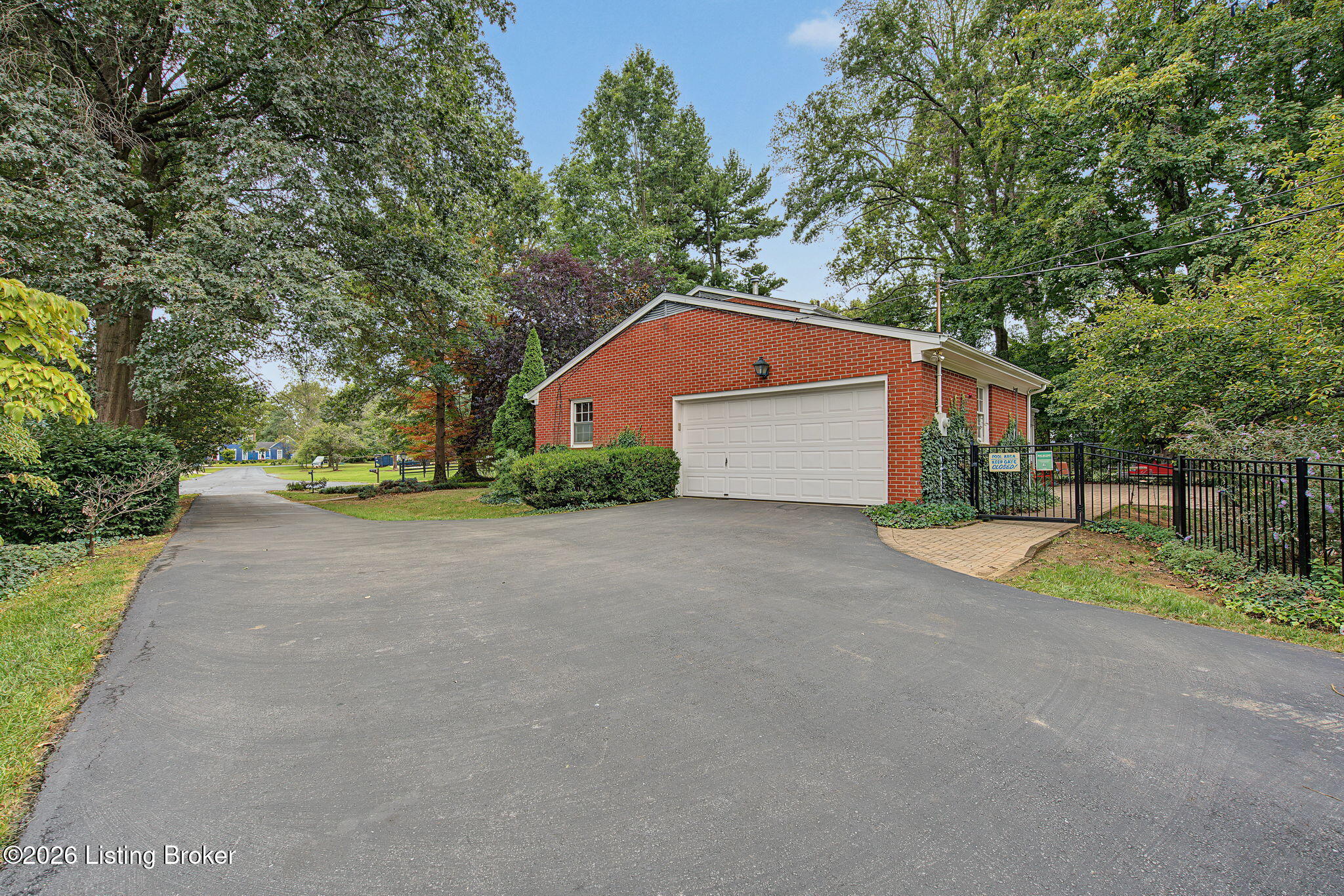 700 Hickory Ln Property Photo 28