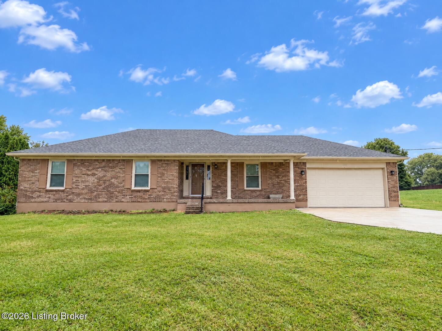 1018 Farmaway Dr Property Photo 1