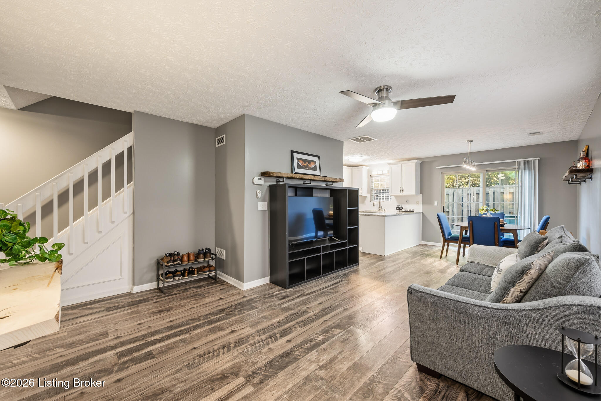 8512 Grand Neptune Dr Property Photo 1