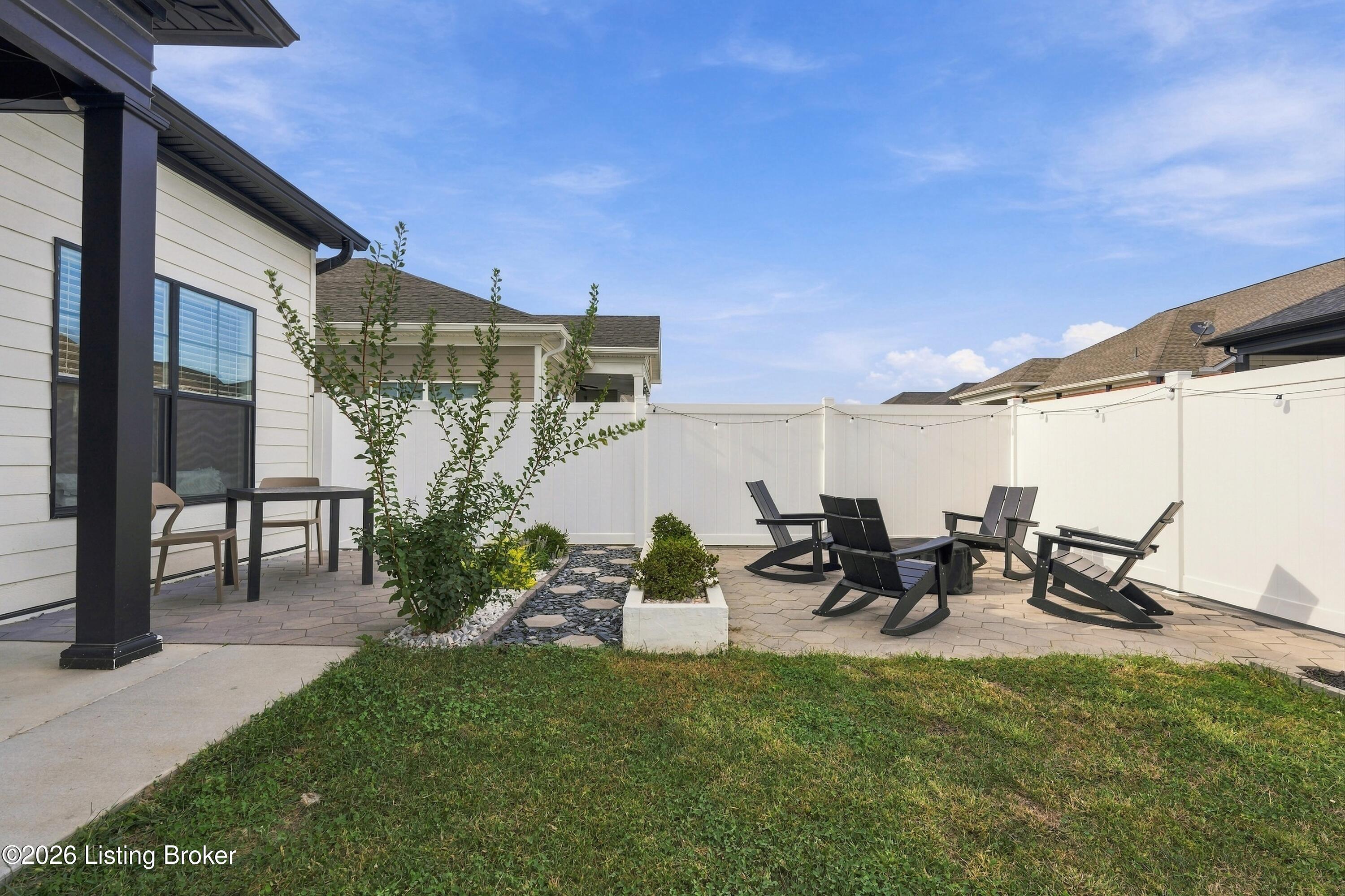 4104 Uhl Dr Property Photo 56