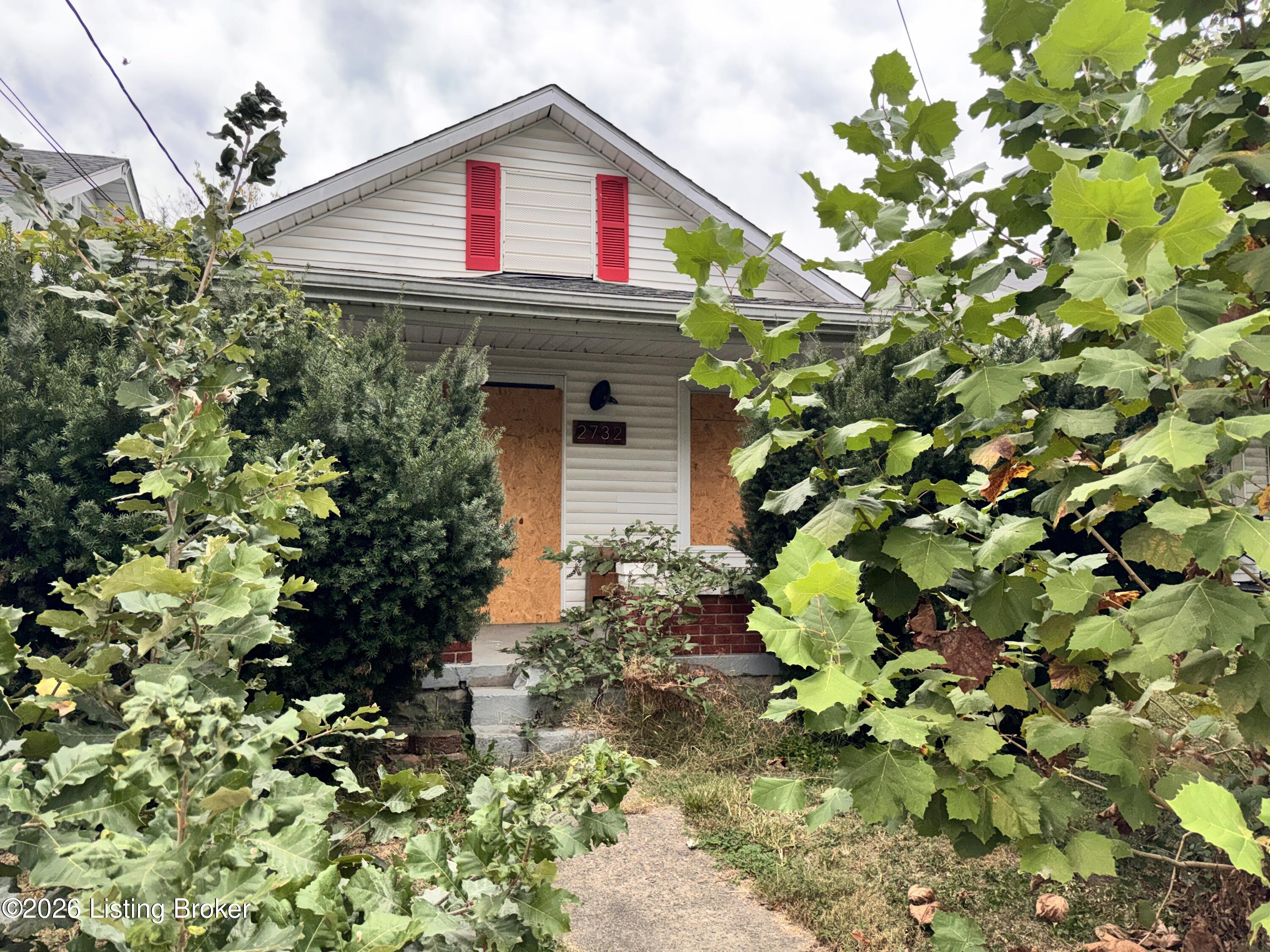 2732 Montana Ave Property Photo 1