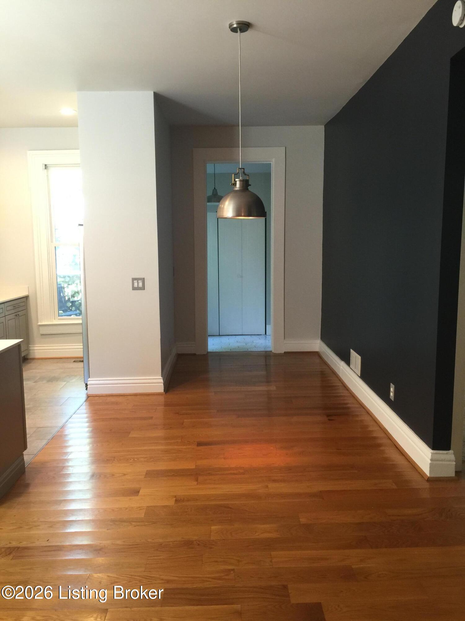 1429 Morton Ave Property Photo 10